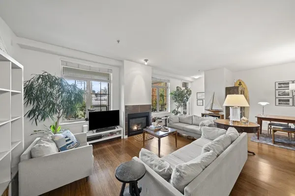6233 London Road #7