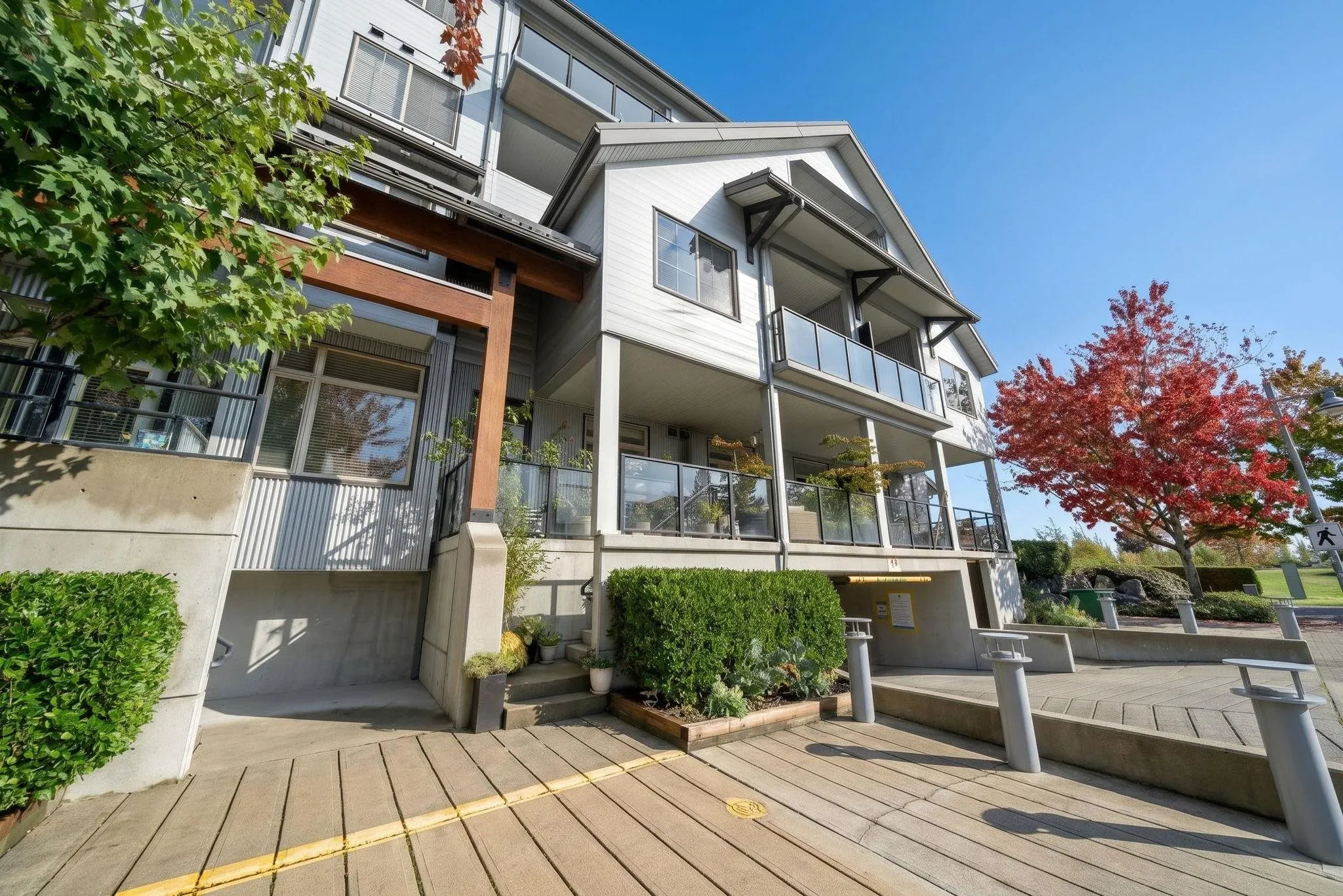 6233 London Road #7
