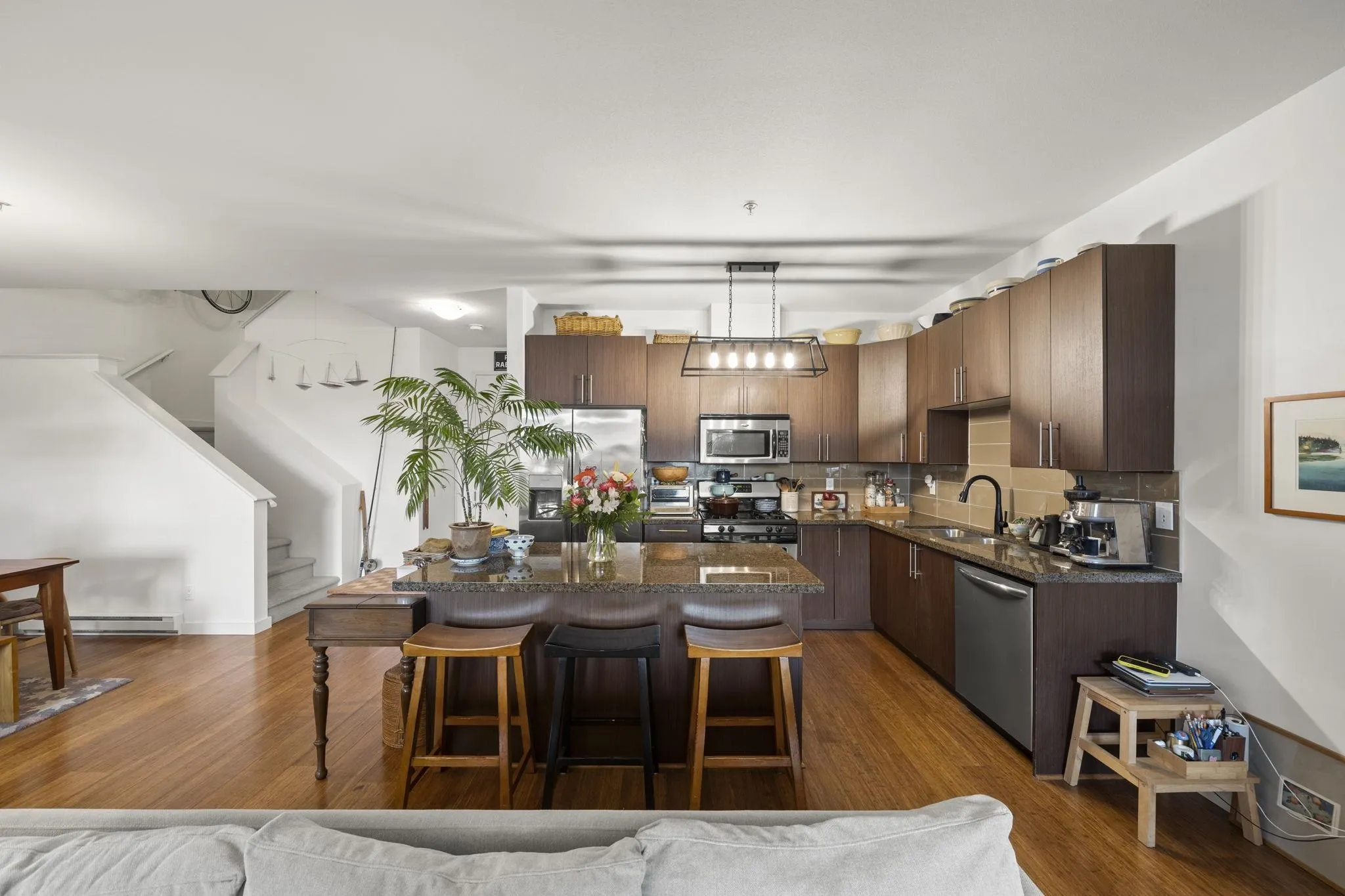 6233 London Road #7