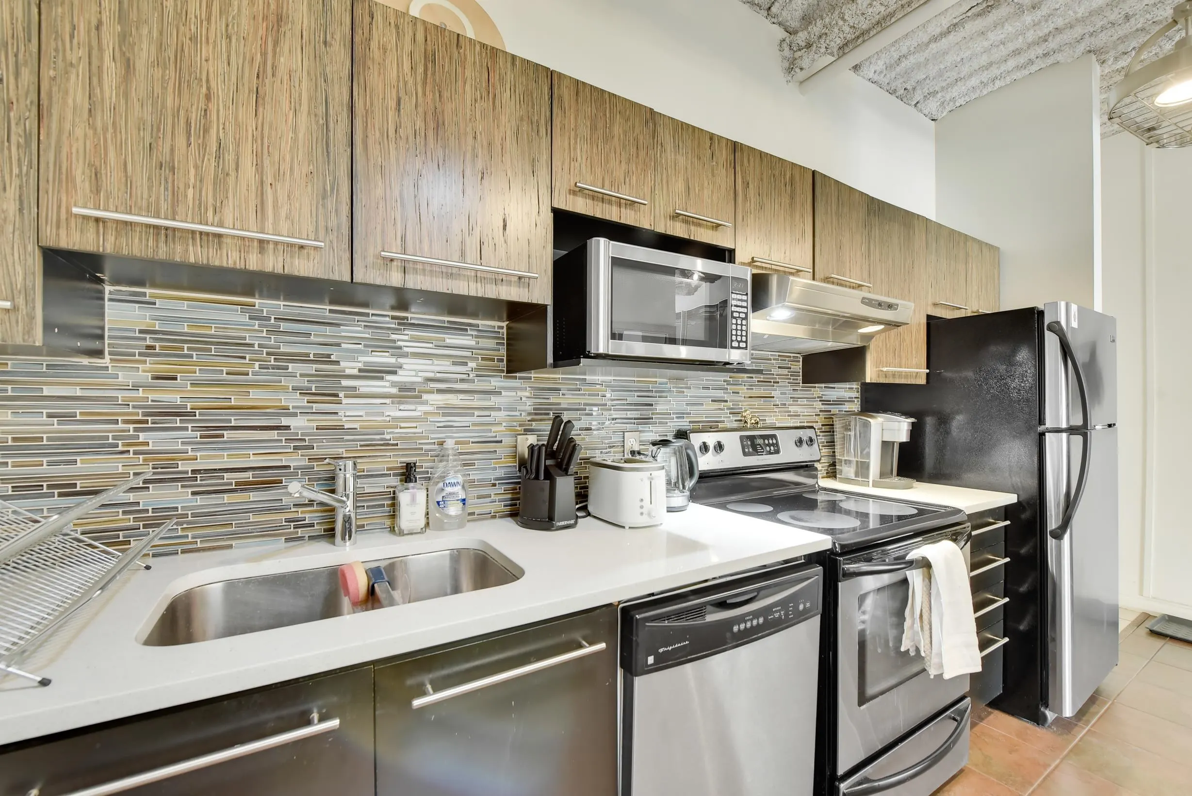 350 E 2nd Avenue #305