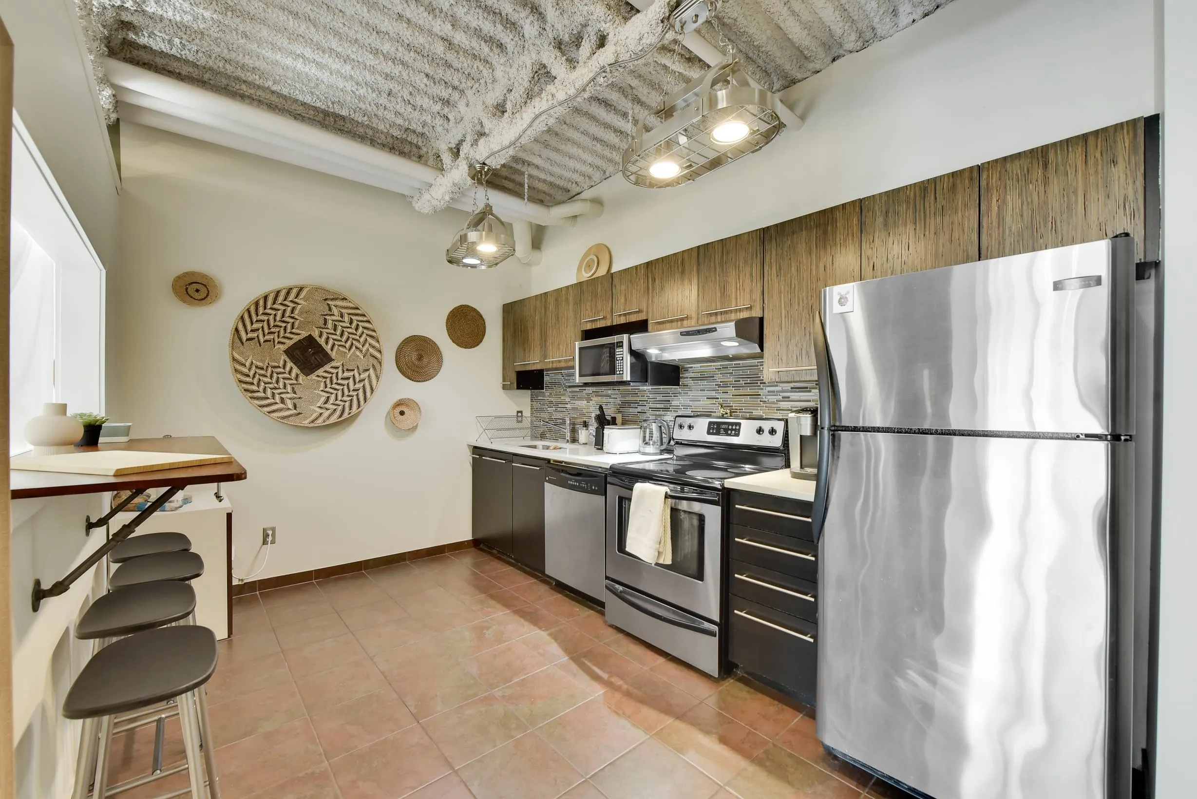 350 E 2nd Avenue #305