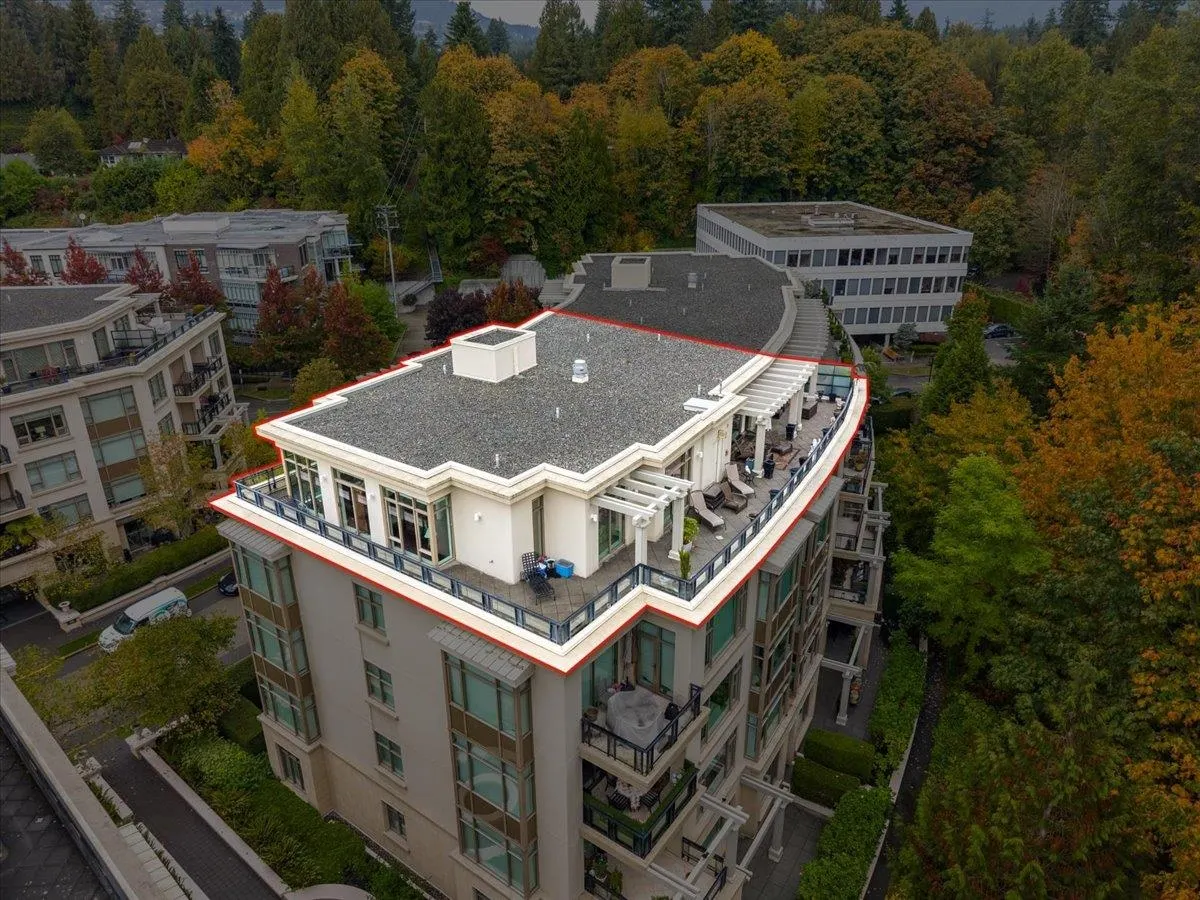 526 Waters Edge Crescent #PH