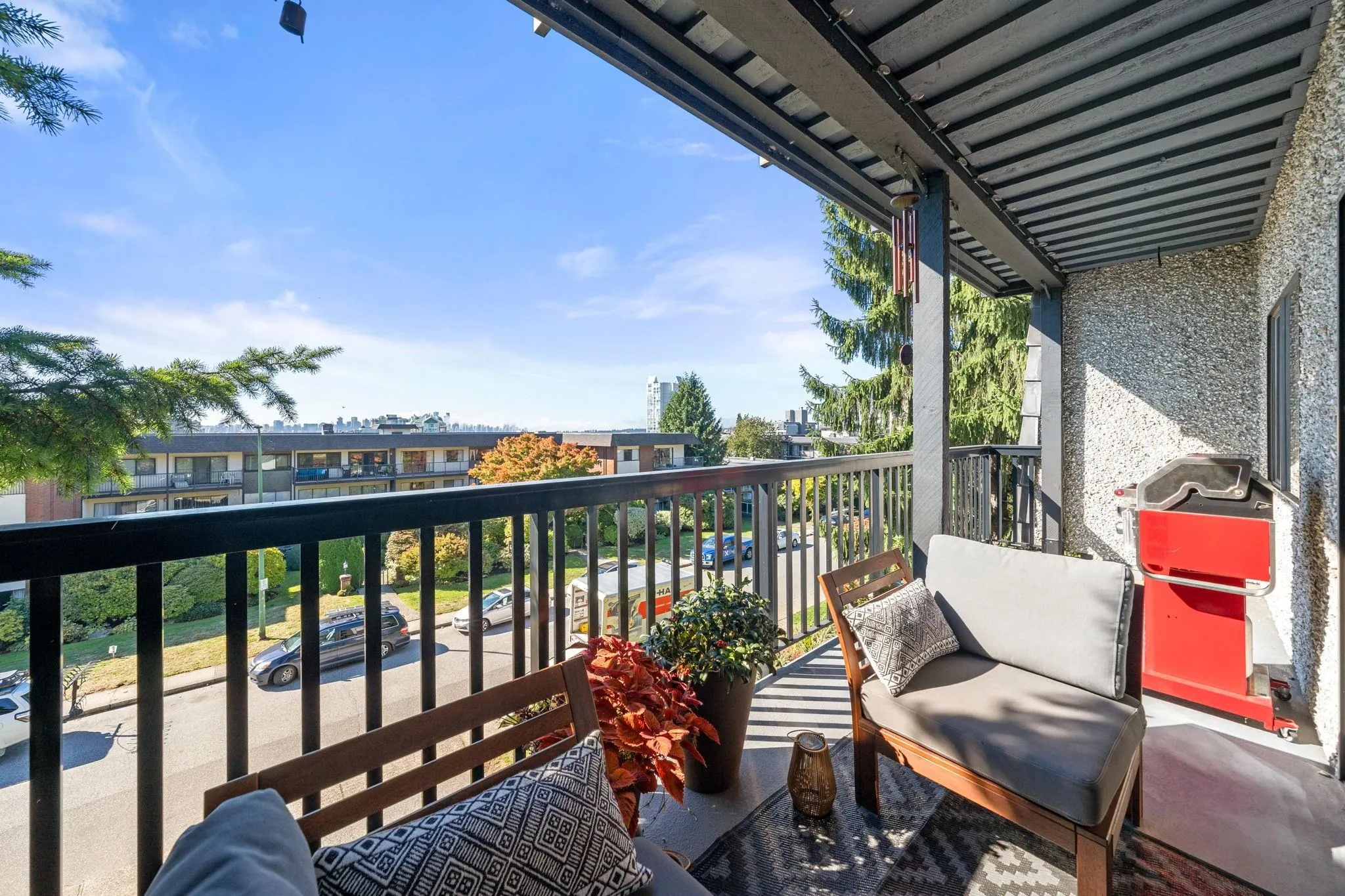 150 E 5th Street #204