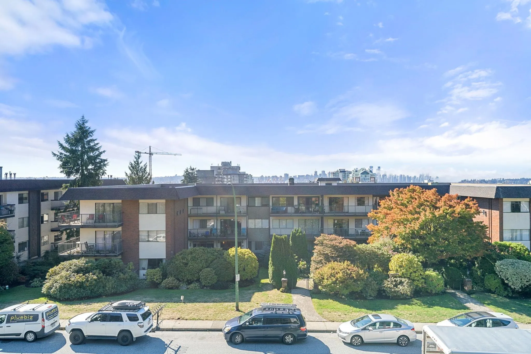 150 E 5th Street #204
