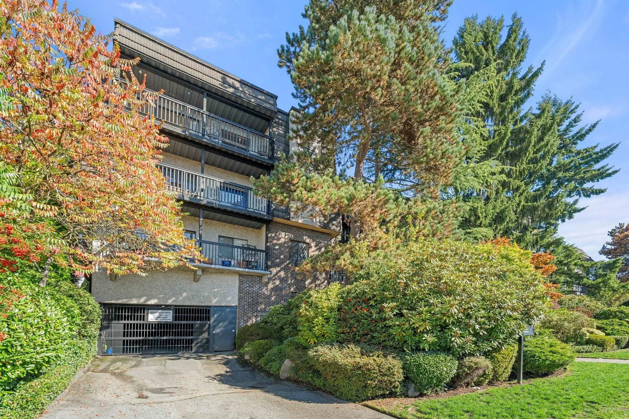 150 E 5th Street #204