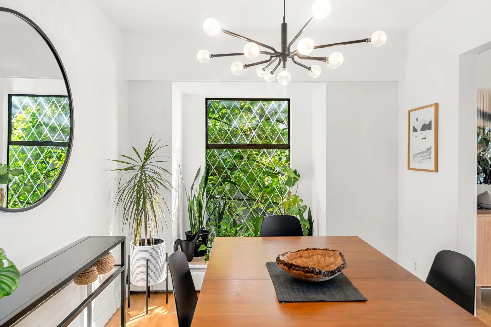 150 E 5th Street #204