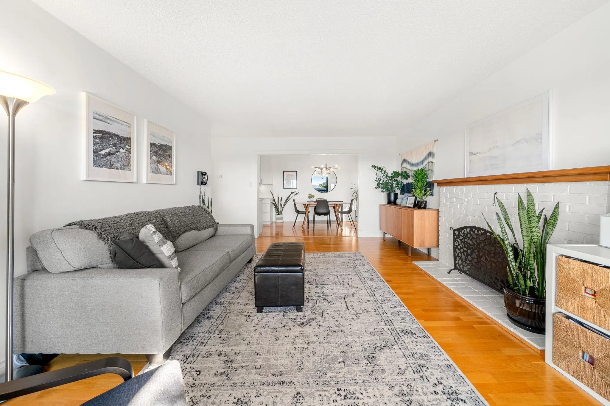 150 E 5th Street #204