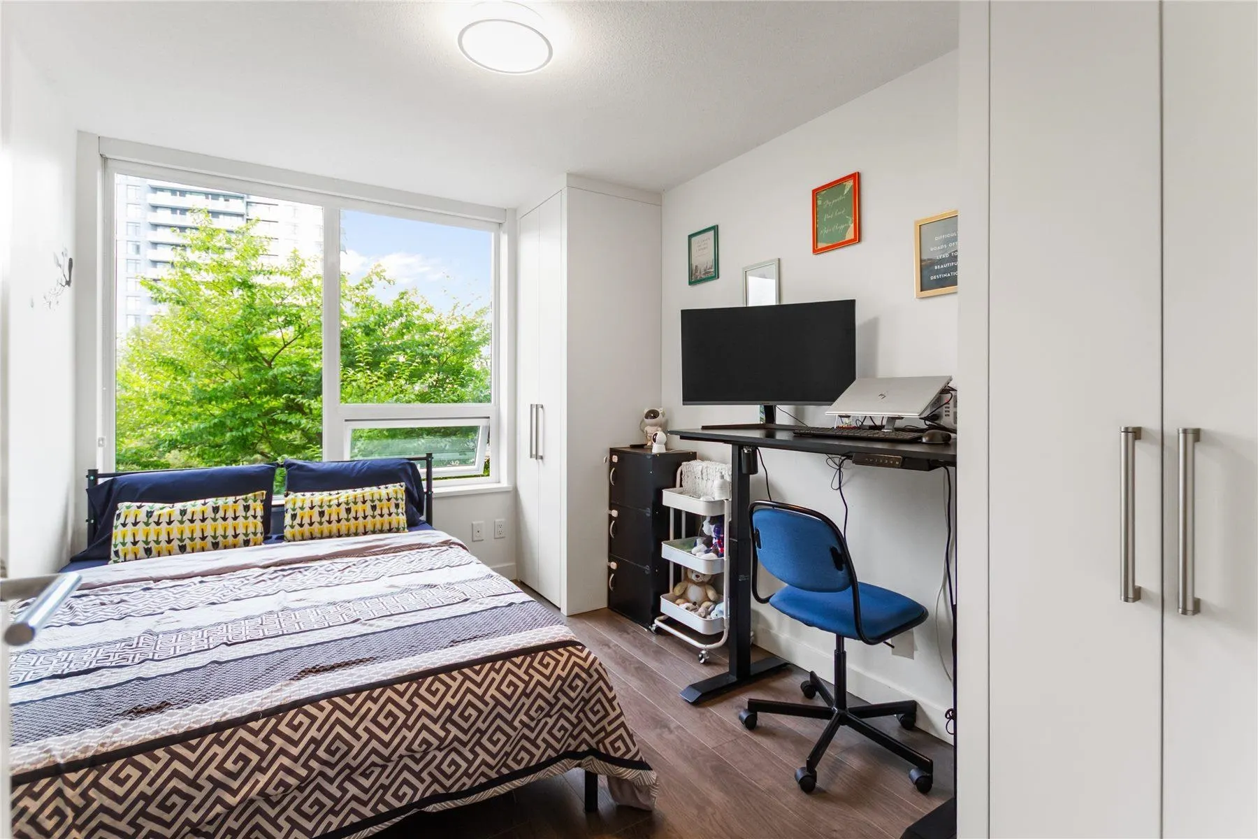 988 Quayside Drive #702
