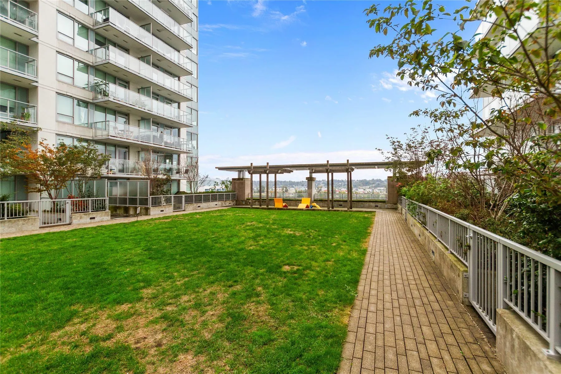 988 Quayside Drive #702