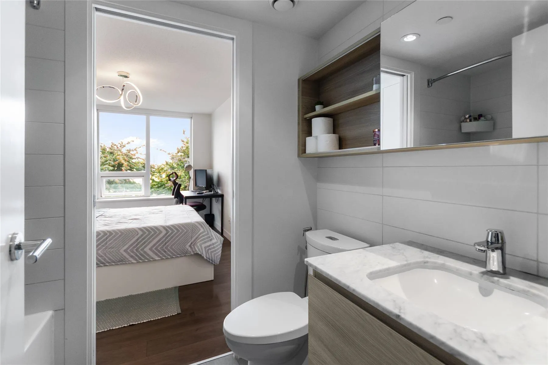 988 Quayside Drive #702