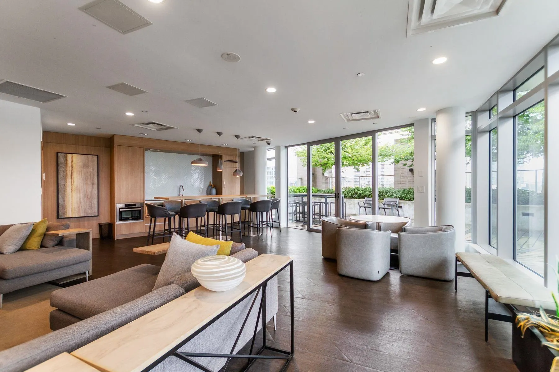 988 Quayside Drive #702