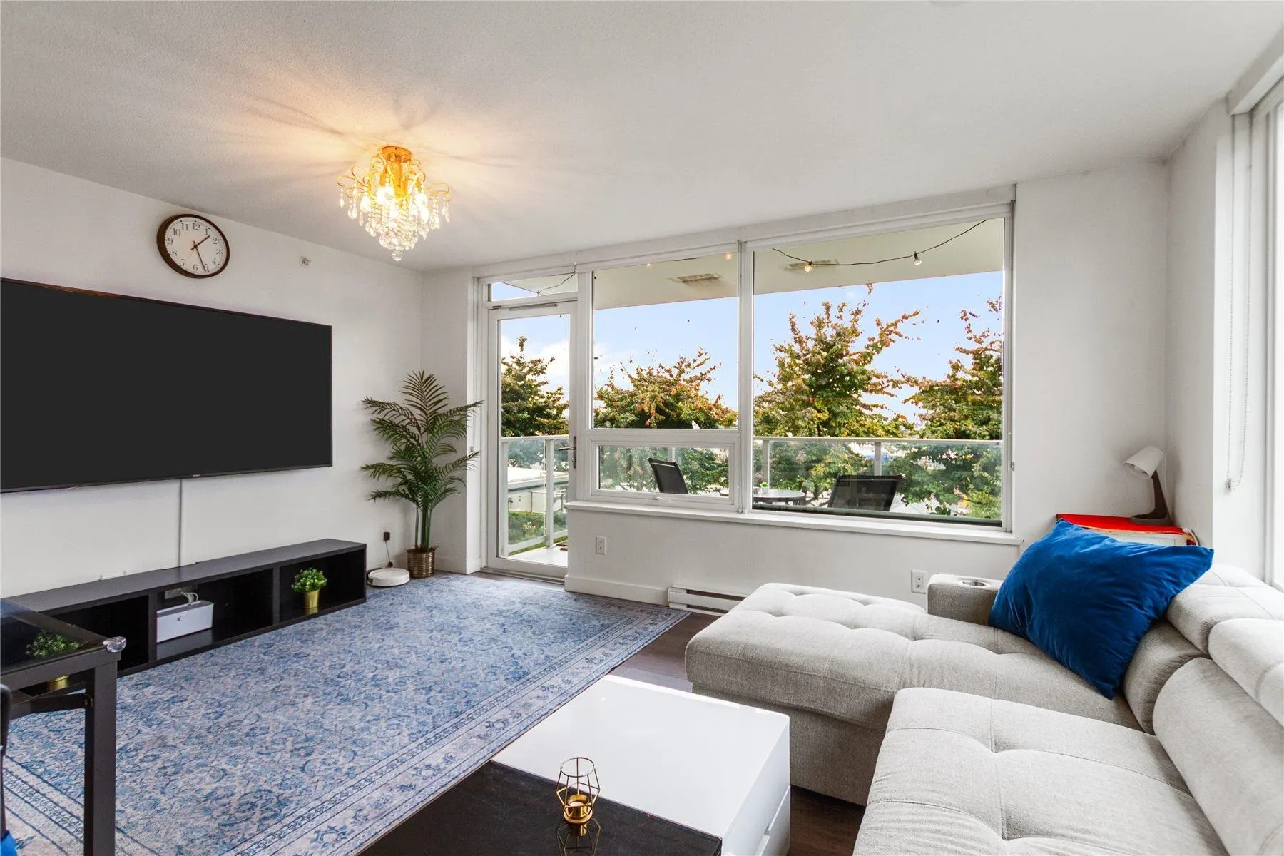 988 Quayside Drive #702