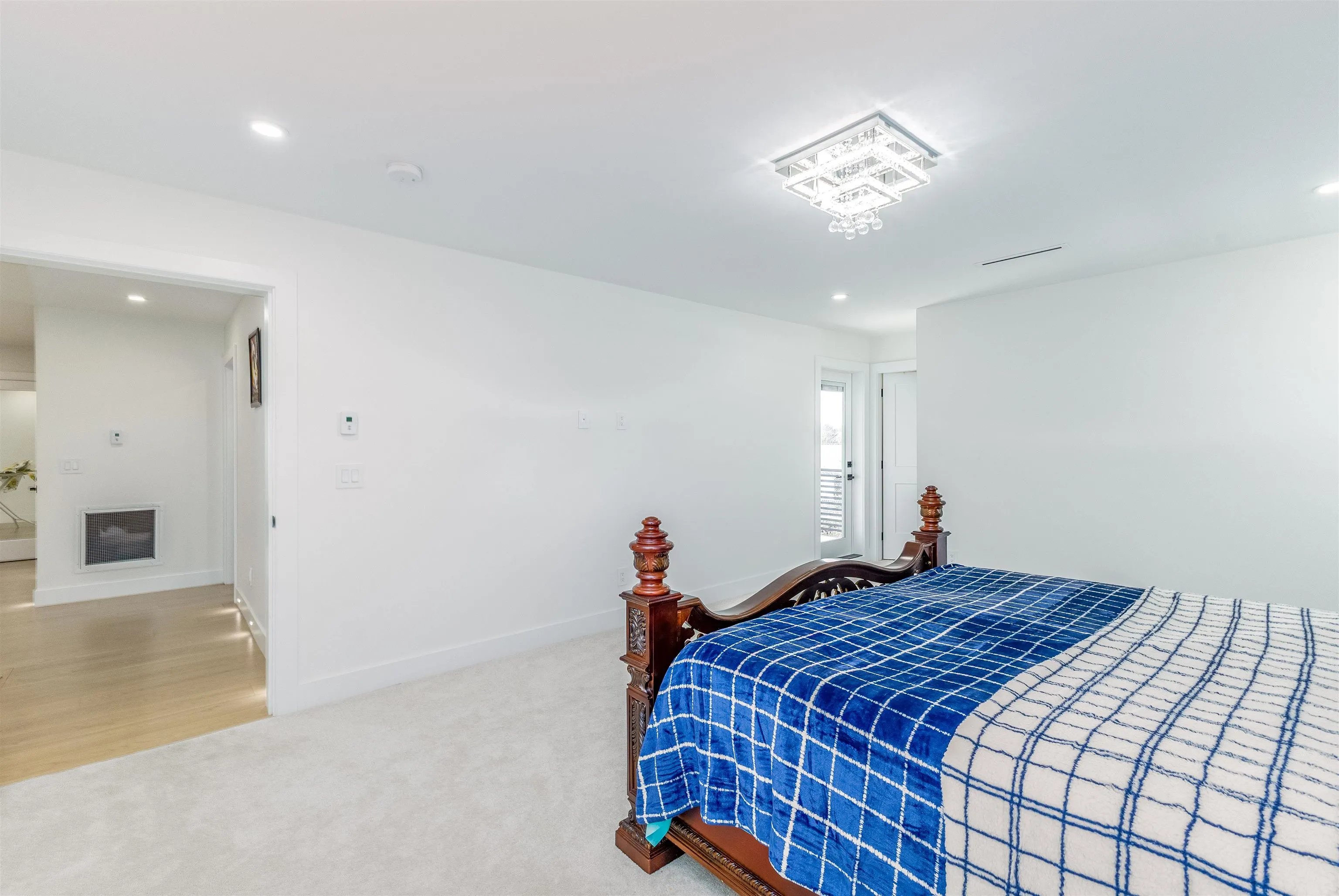 3265 Saturna Crescent