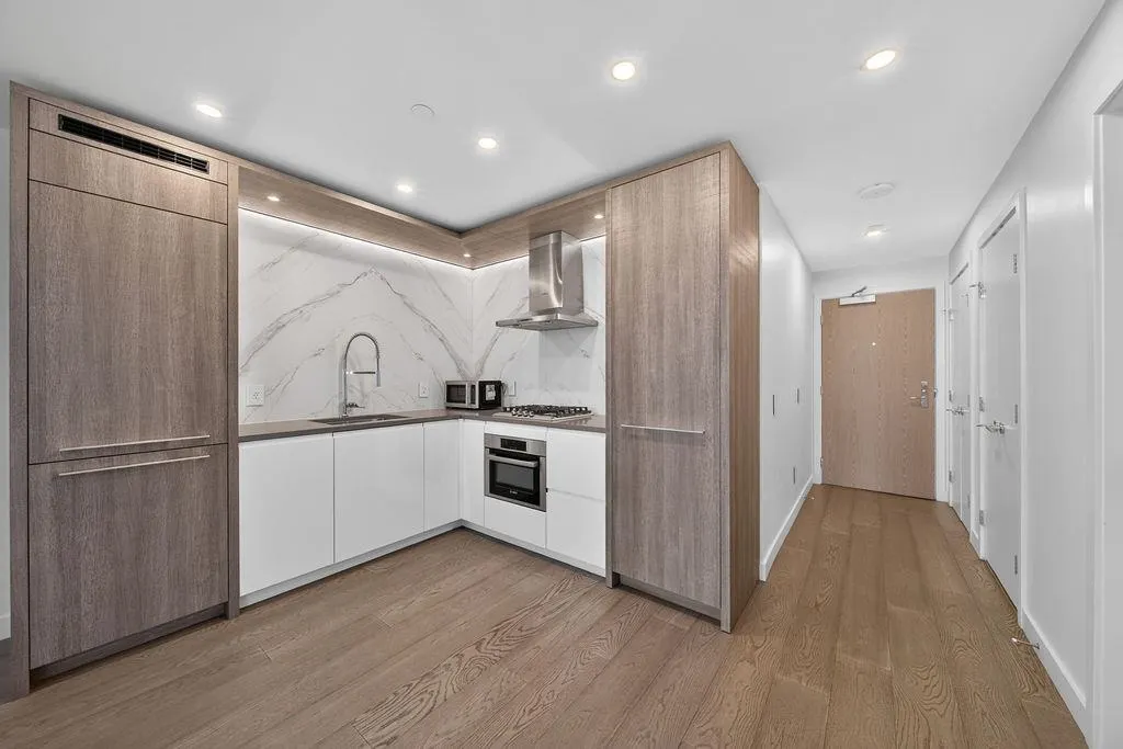 15165 Thrift Avenue #303