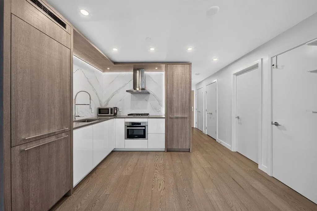 15165 Thrift Avenue #303