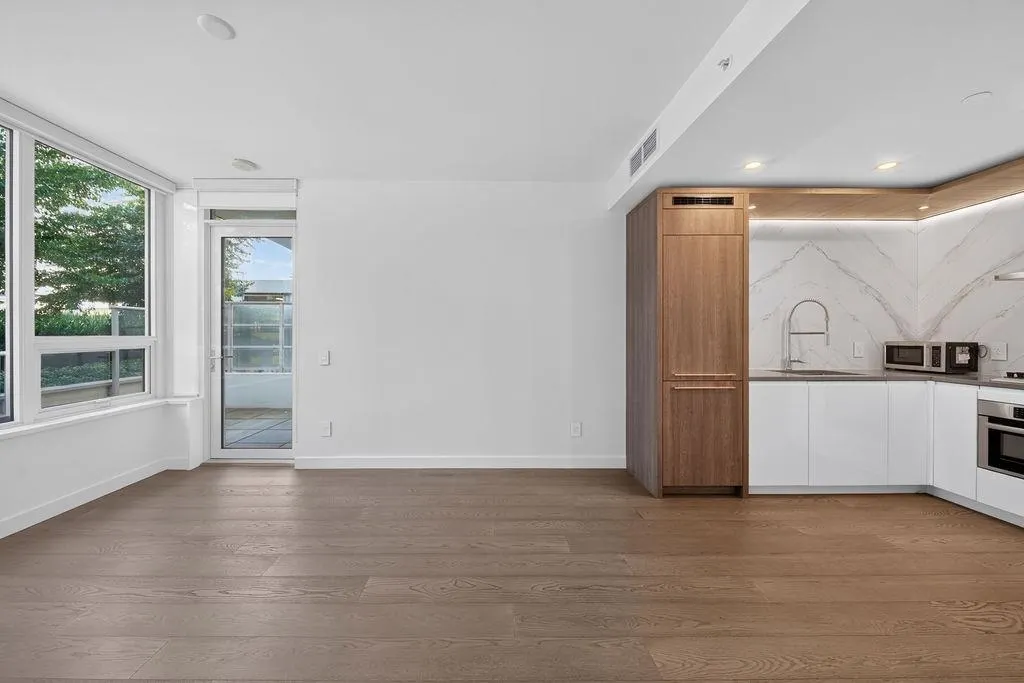 15165 Thrift Avenue #303