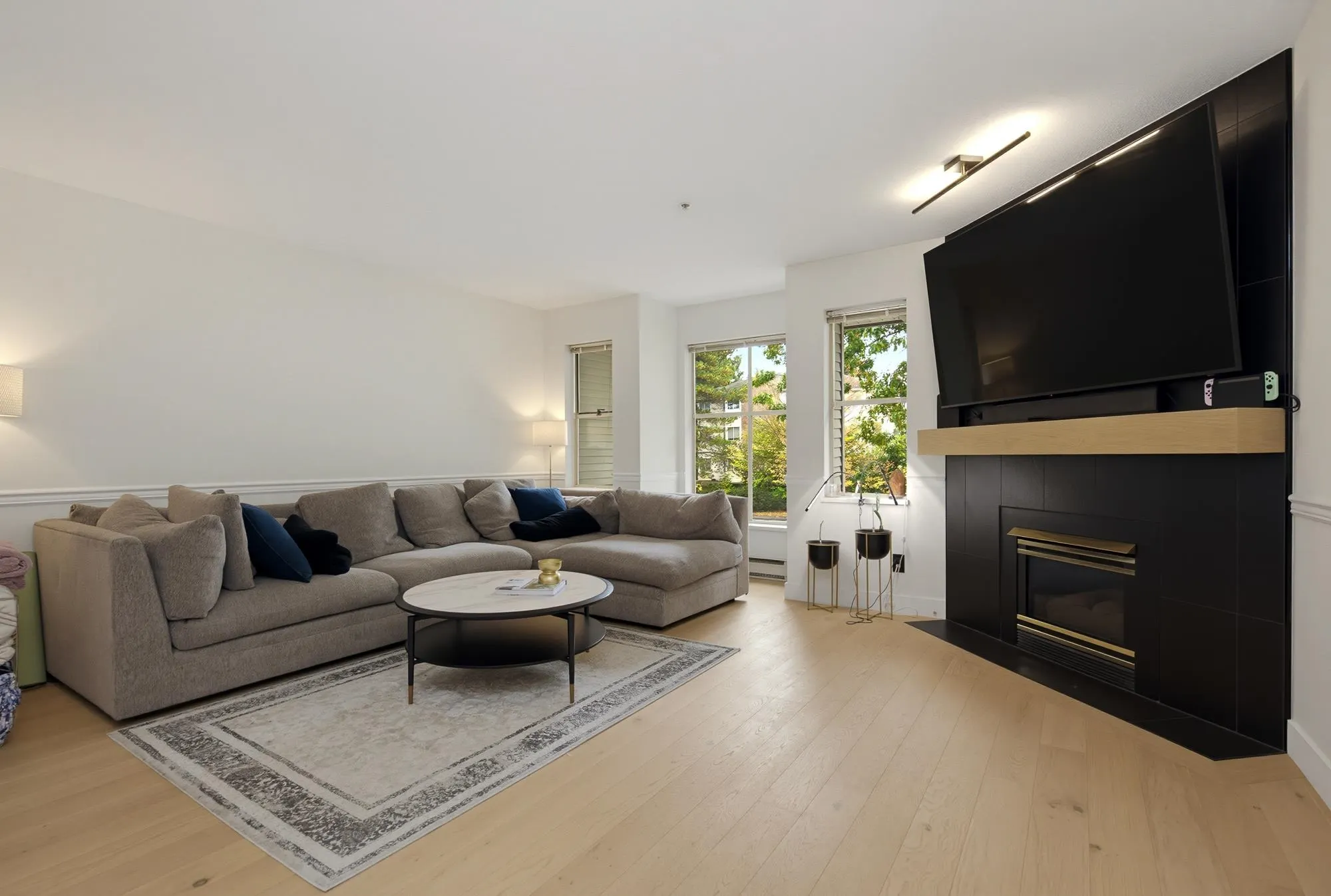 19160 119 Avenue #7