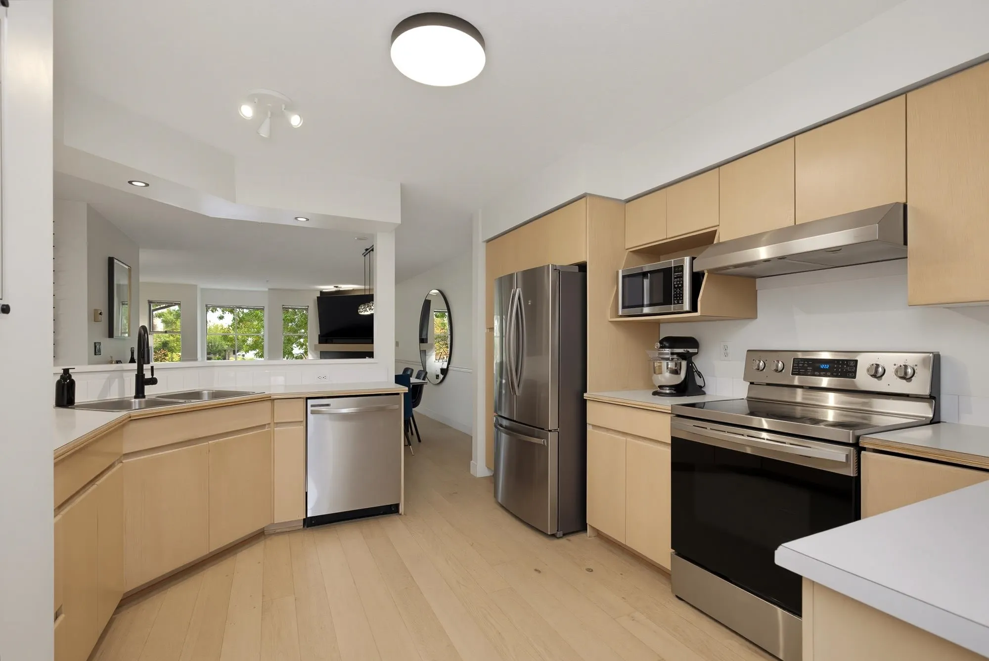 19160 119 Avenue #7
