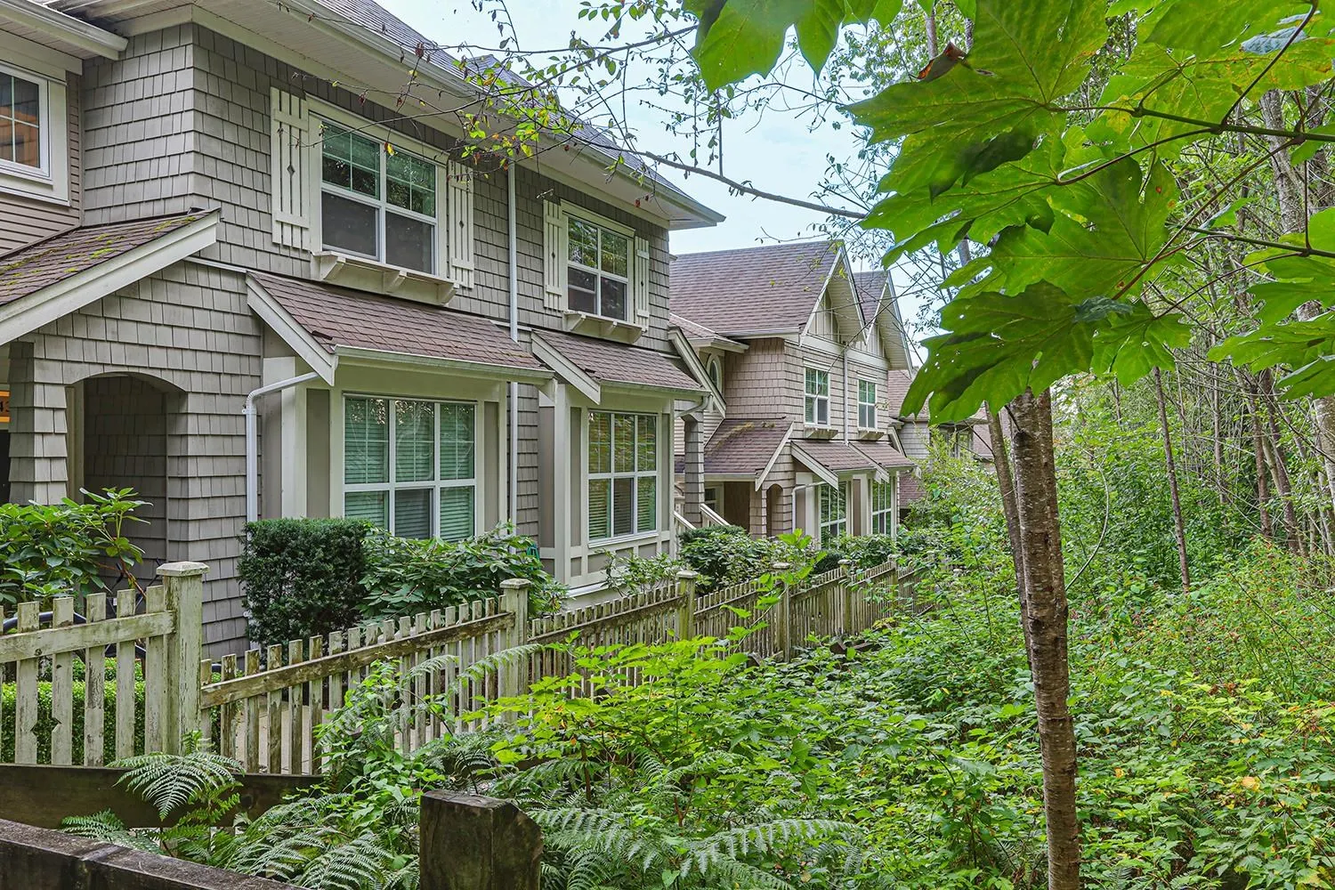 1437 Collins Road