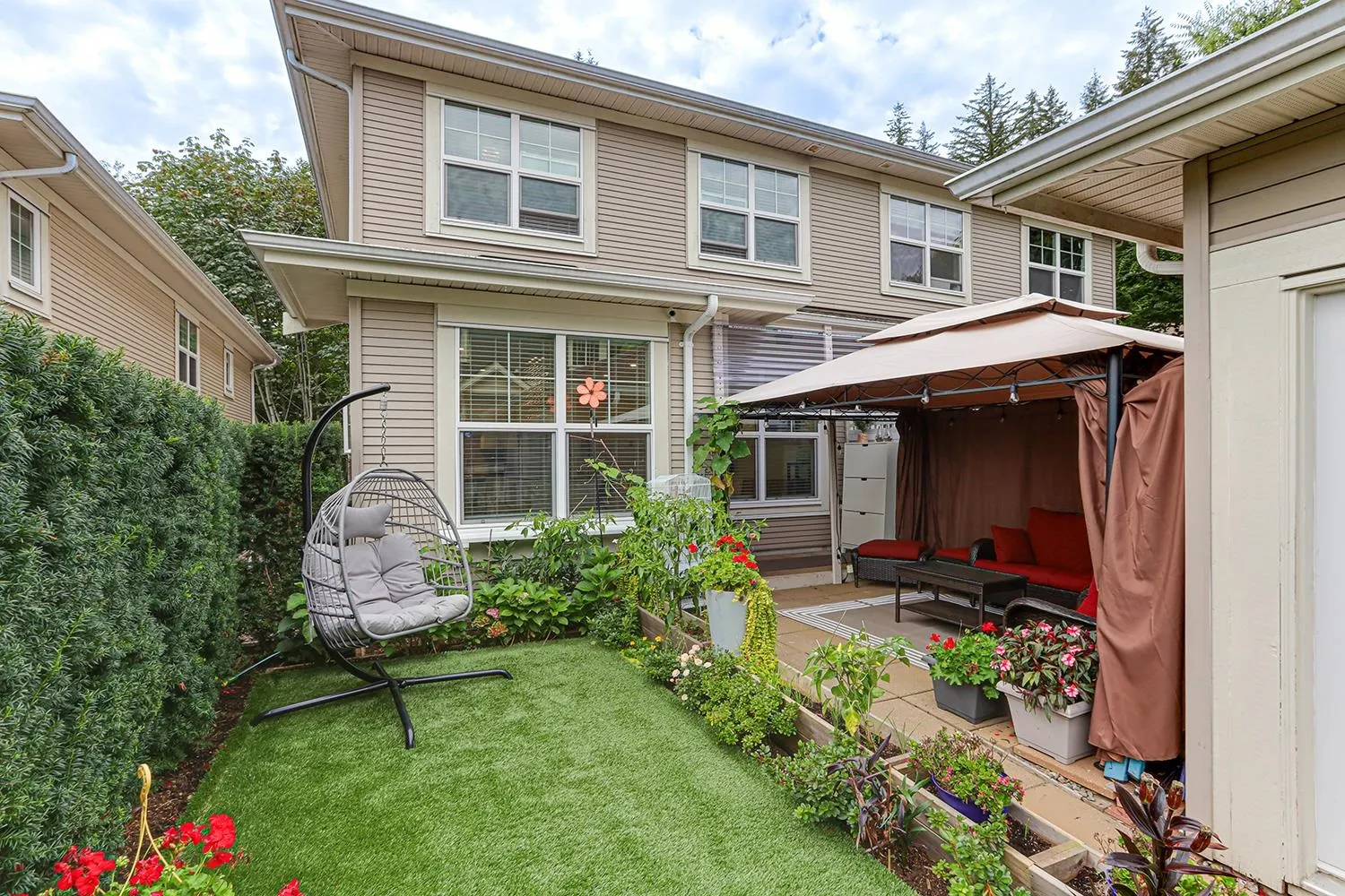 1437 Collins Road