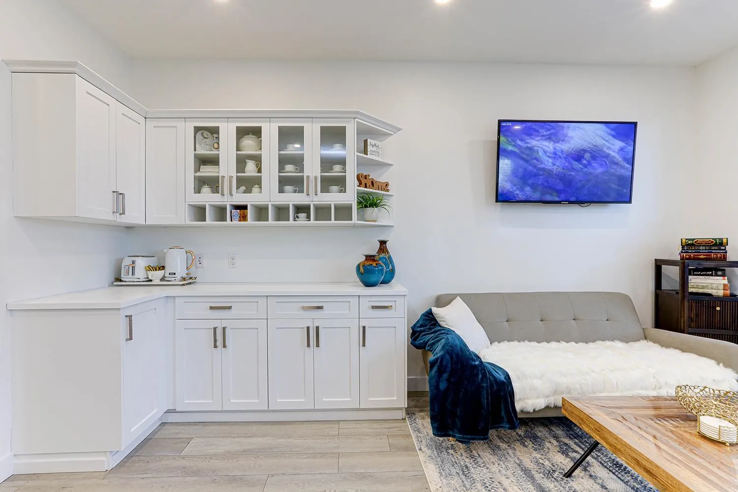 1437 Collins Road