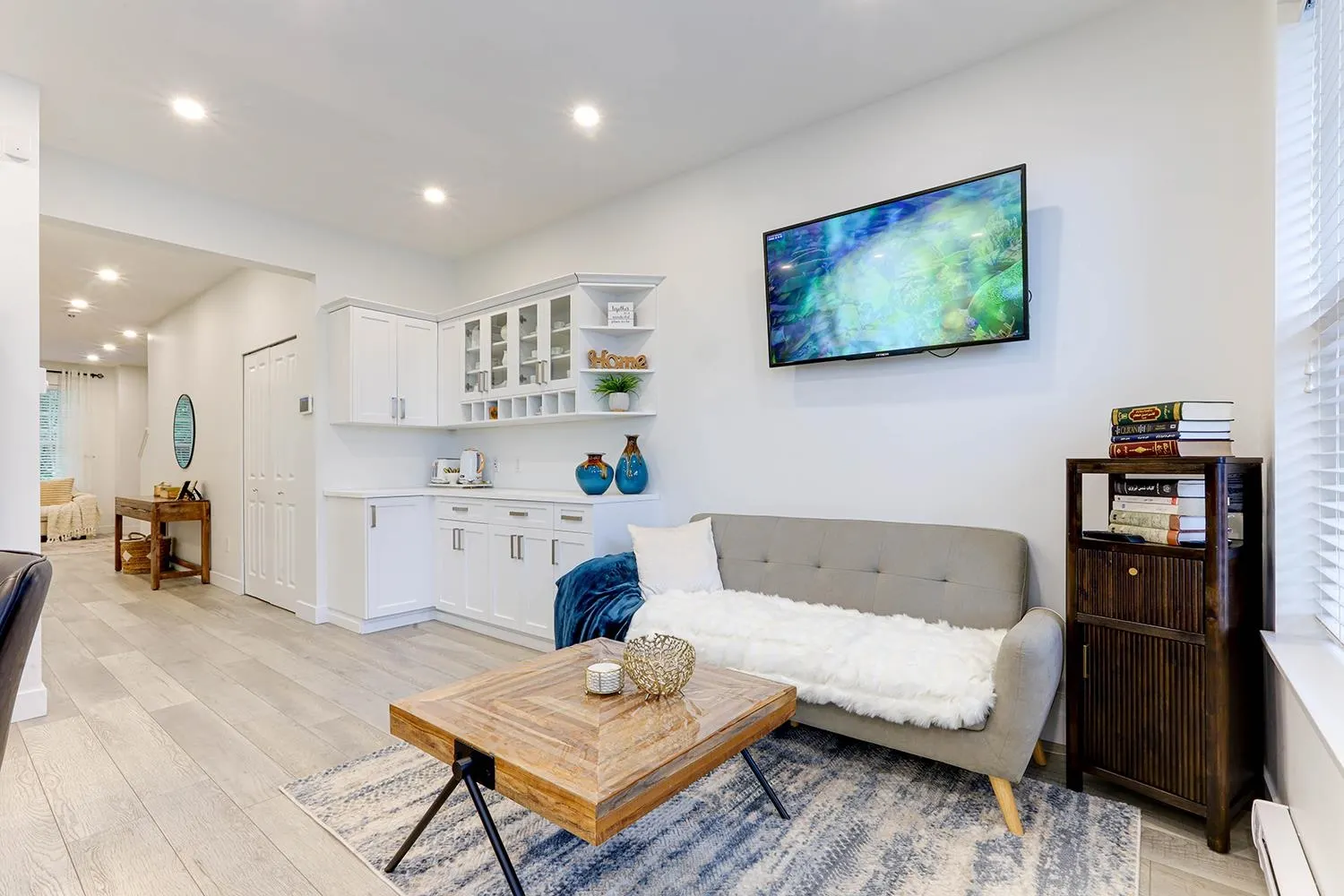 1437 Collins Road
