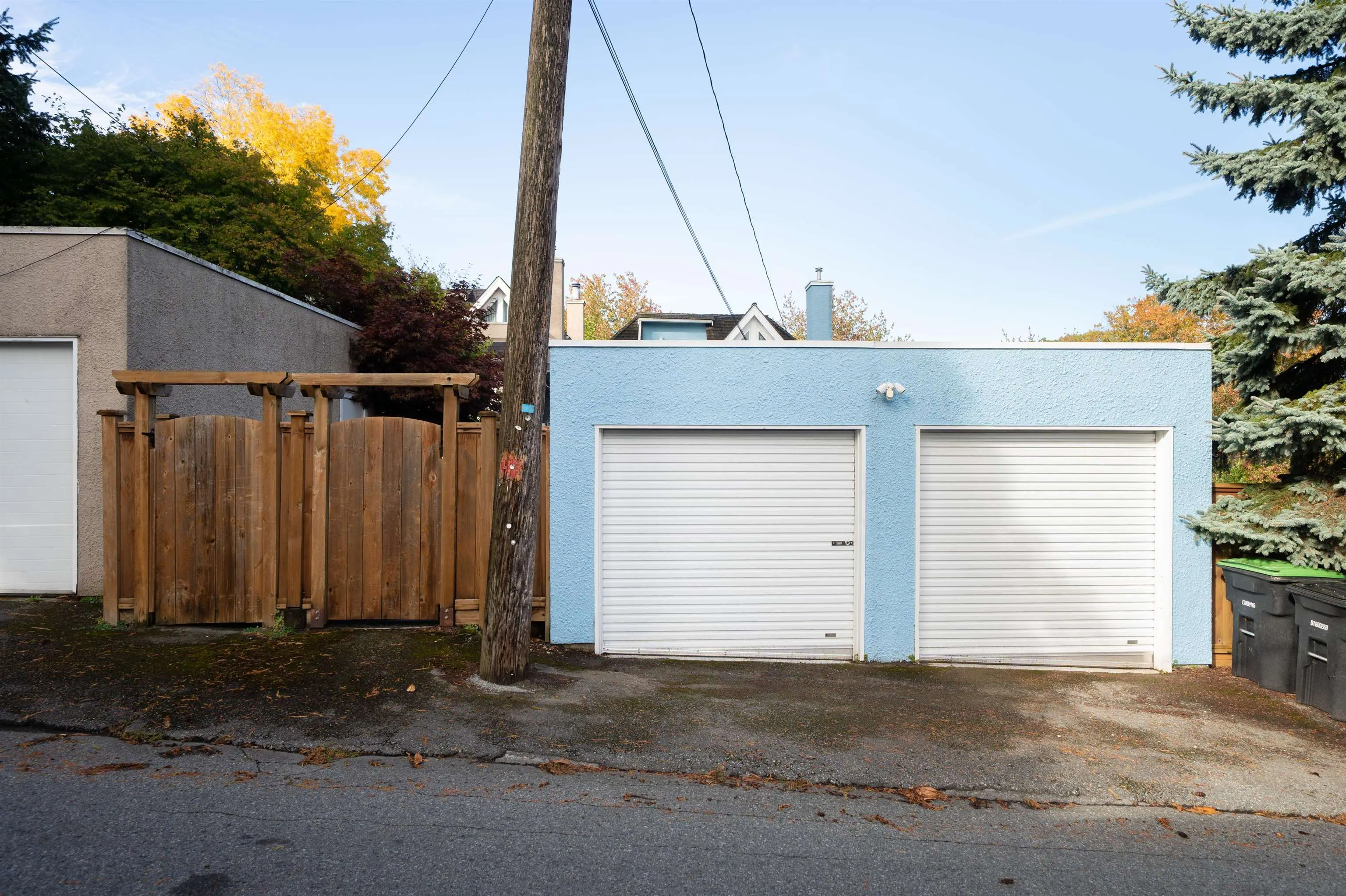 3328 W 30th Avenue
