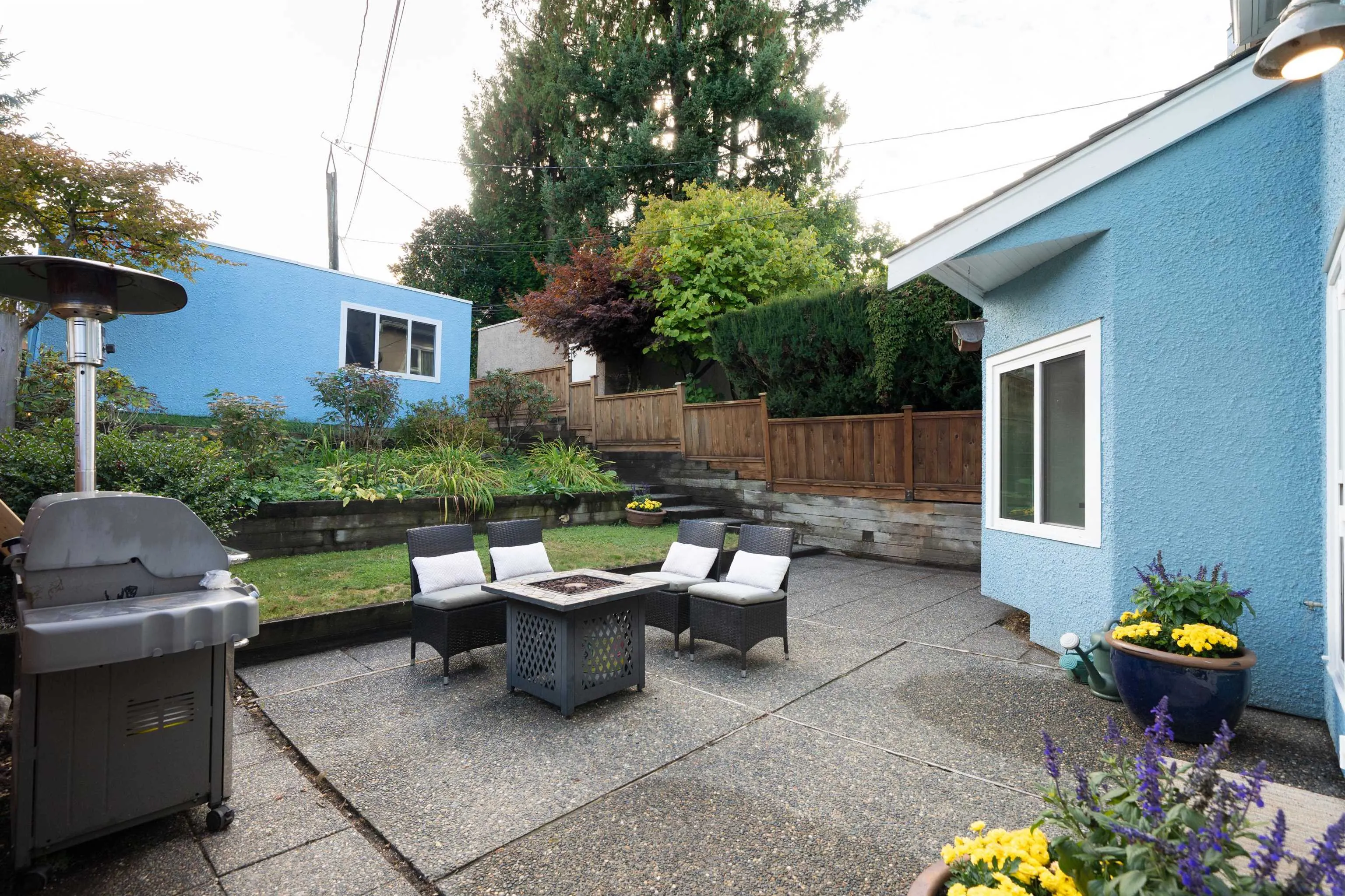 3328 W 30th Avenue