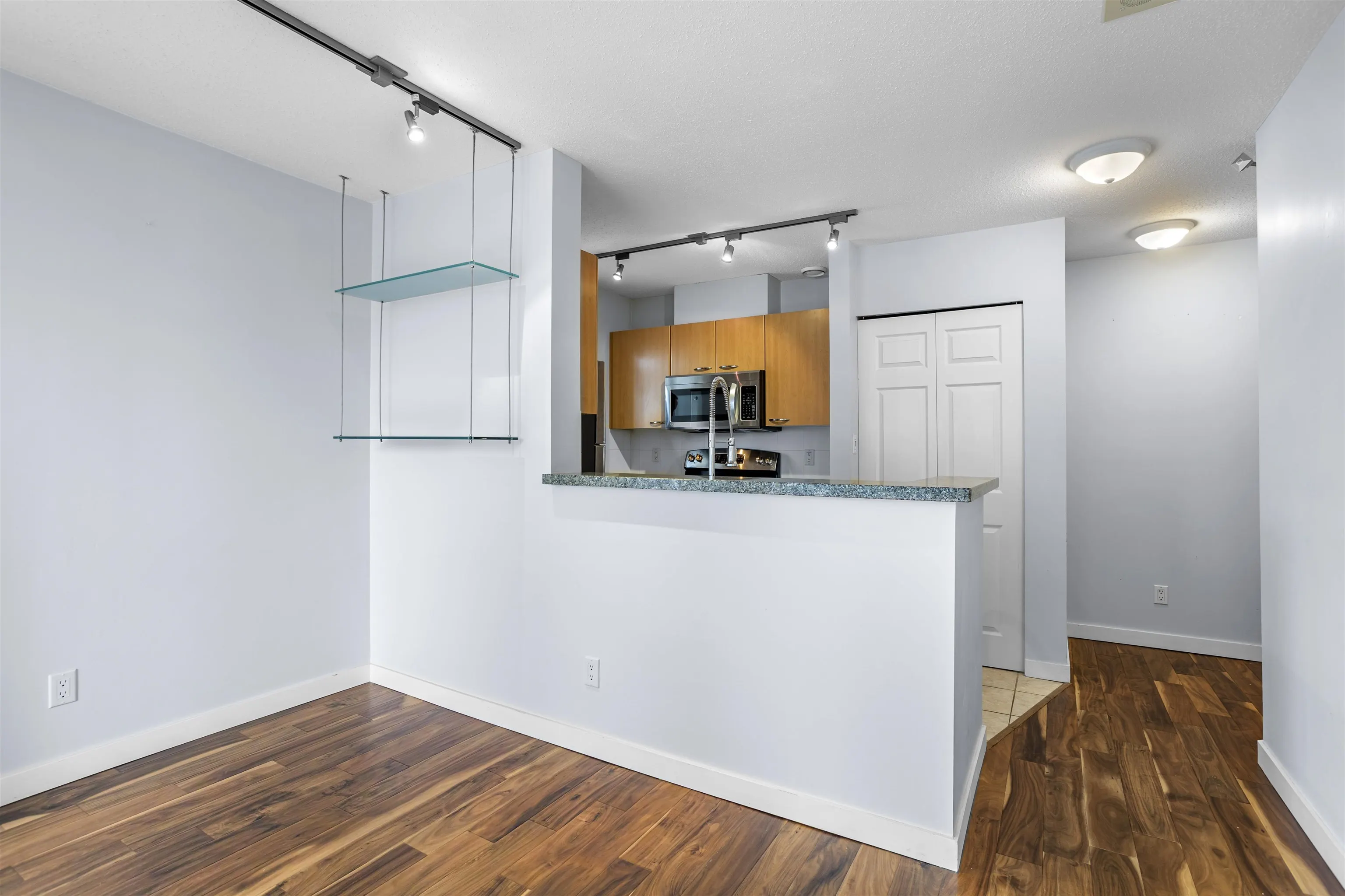 1420 W Georgia Street #1506
