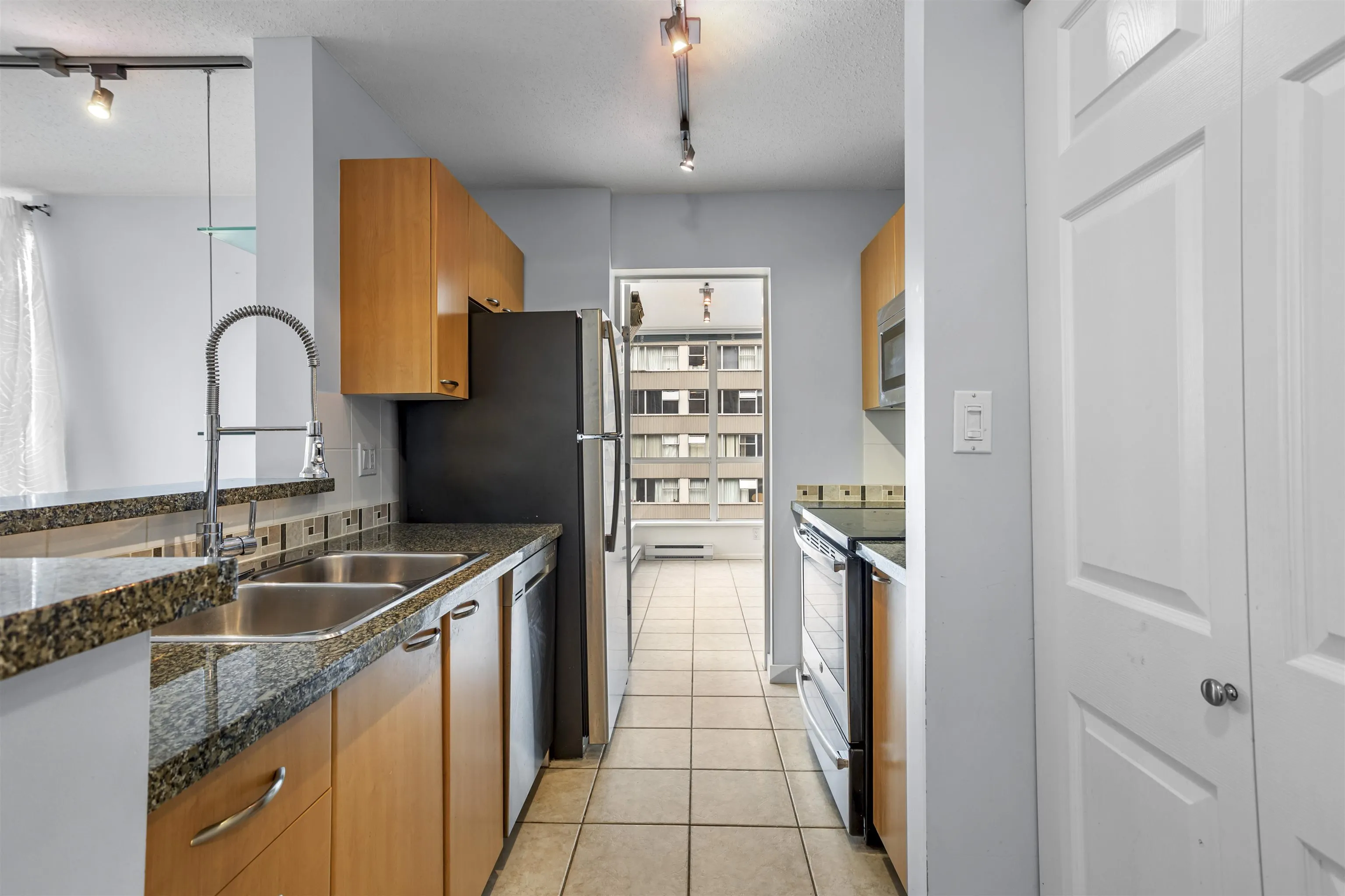 1420 W Georgia Street #1506