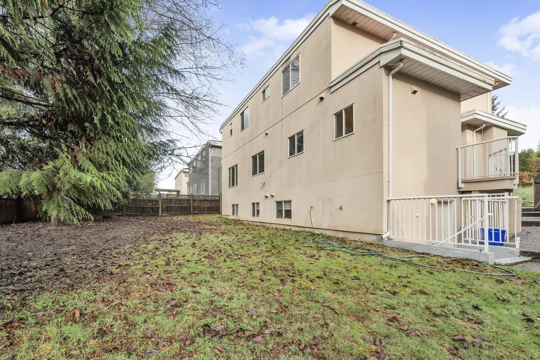 6998 Fielding Court