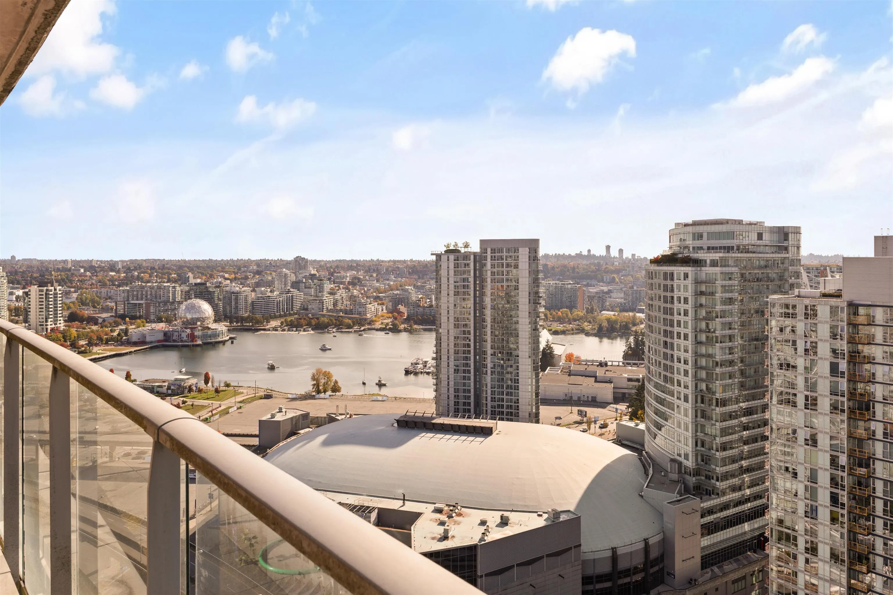 188 Keefer Place #3701