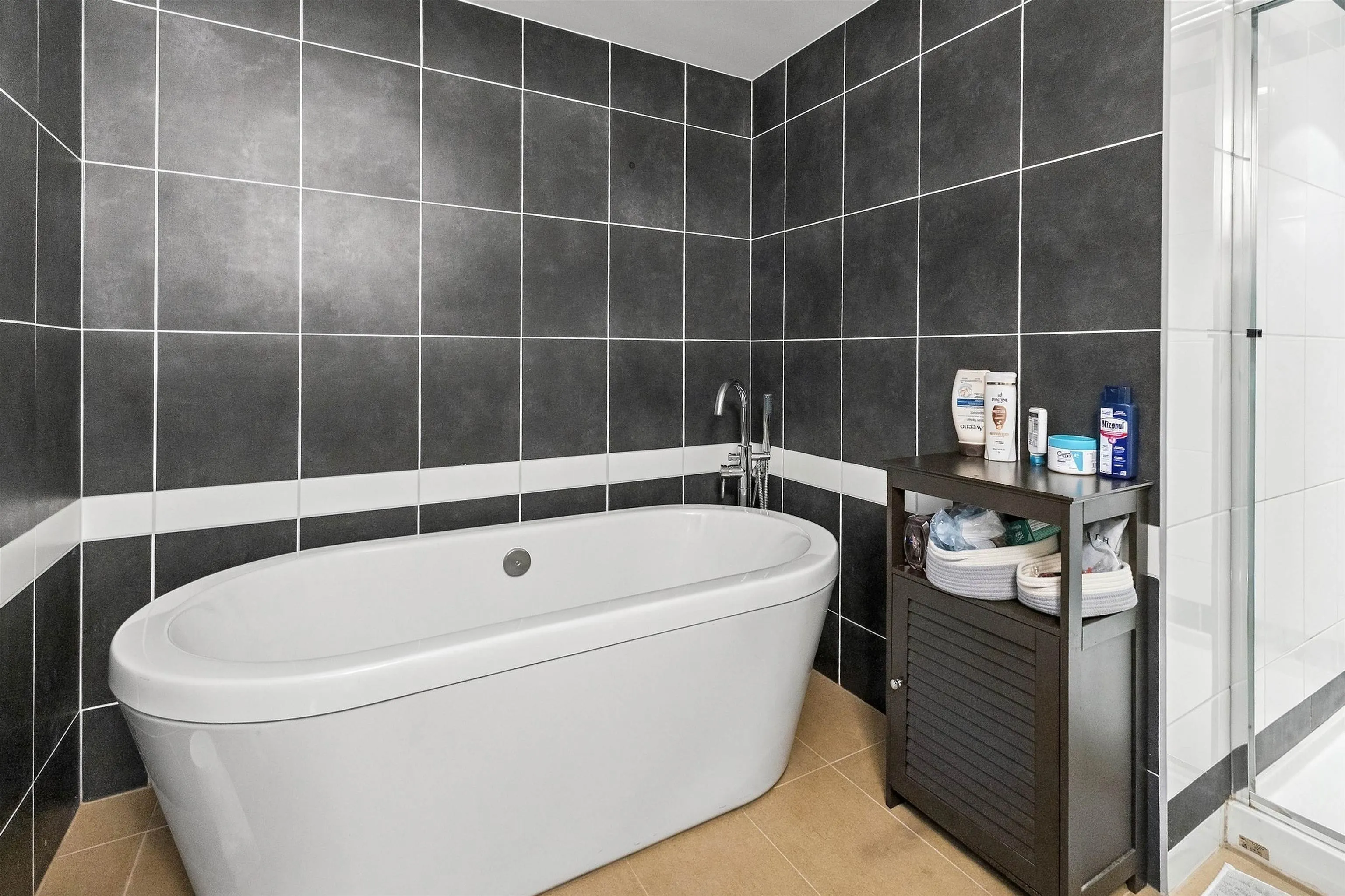 188 Keefer Place #3701