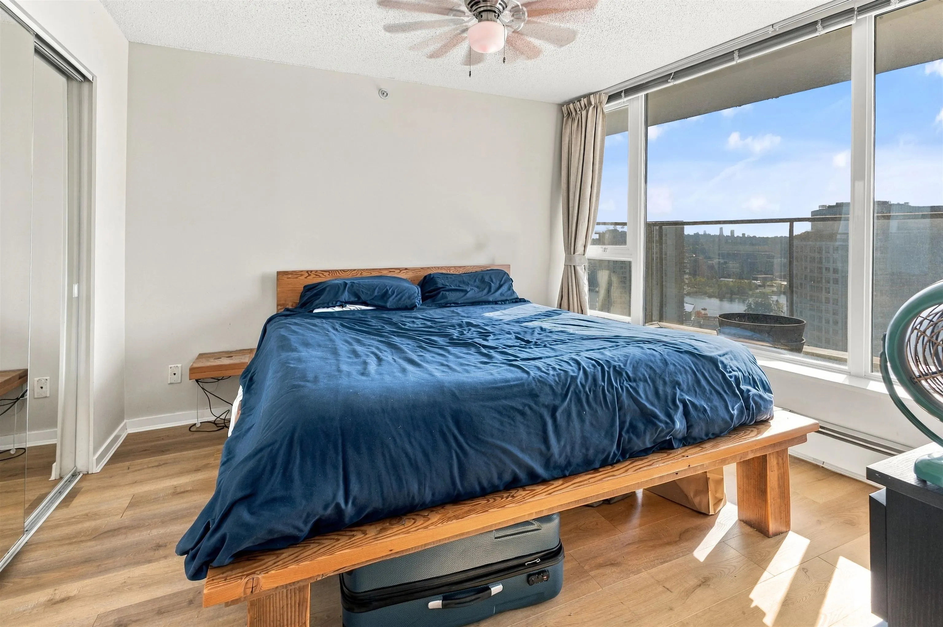 188 Keefer Place #3701