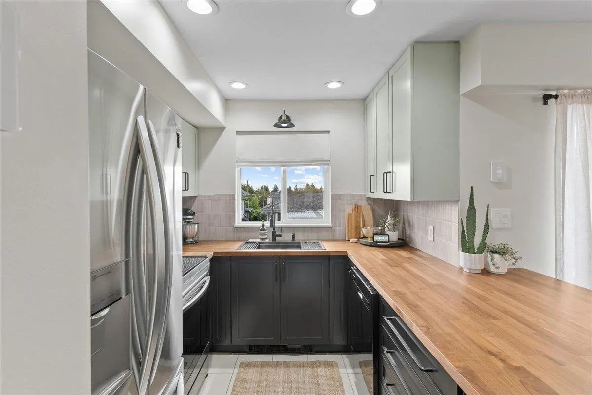 7370 Stride Avenue #34