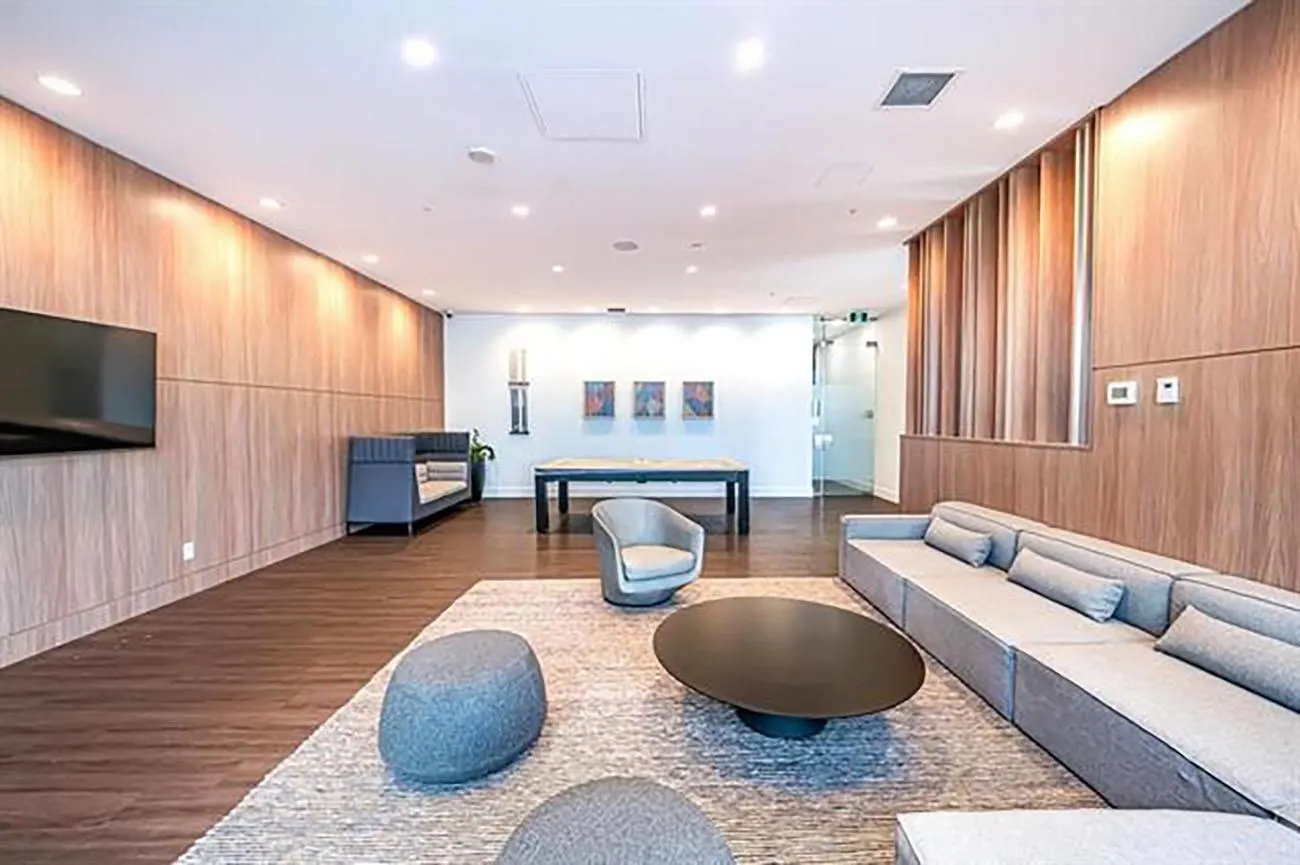 4650 Brentwood Boulevard #4002