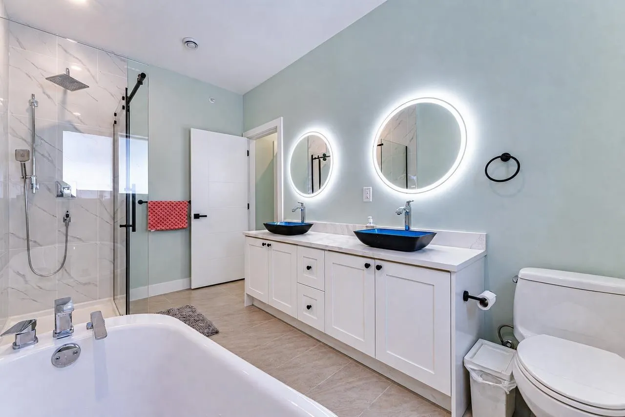 1244 Pitt River Road