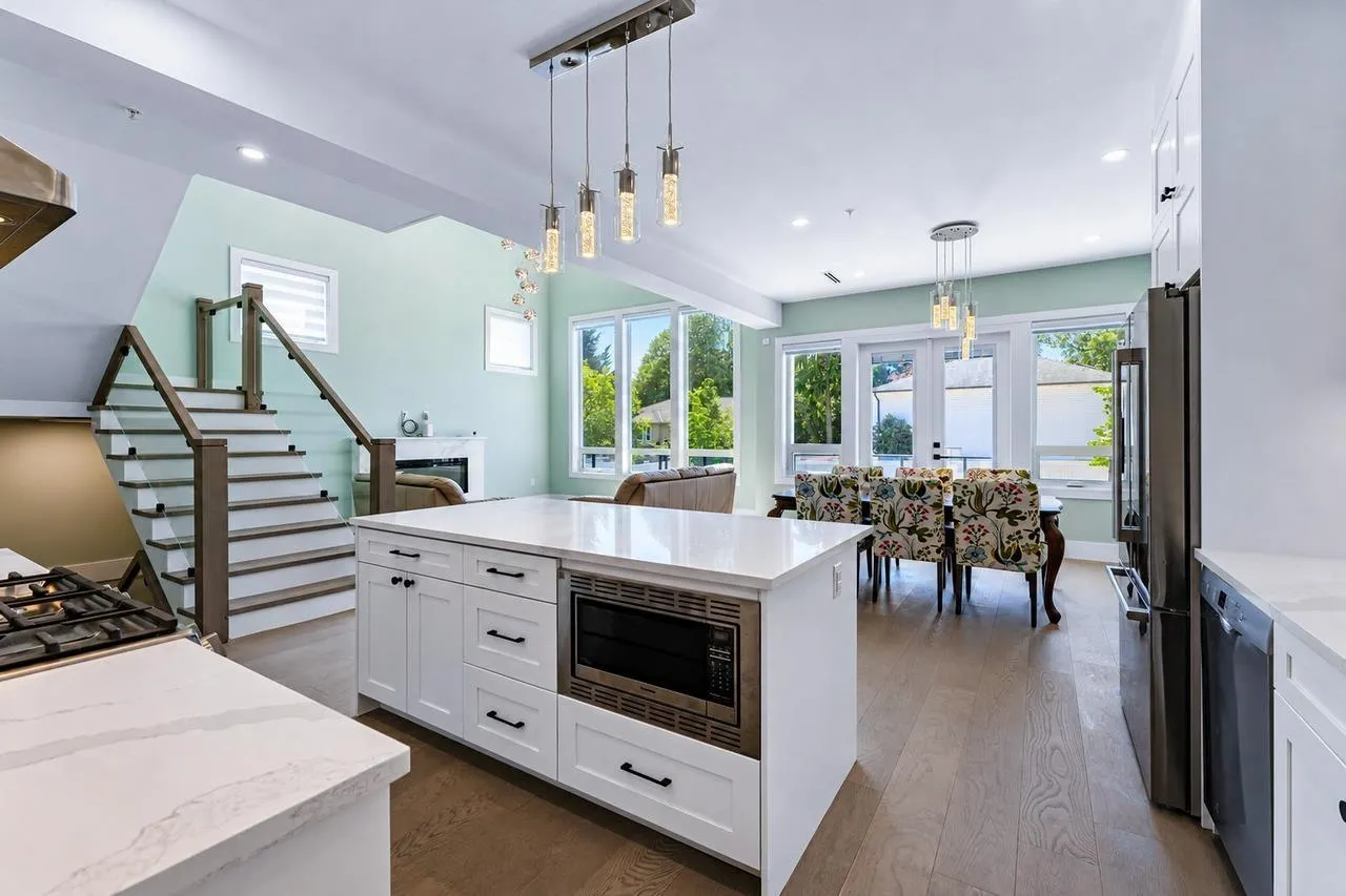 1244 Pitt River Road