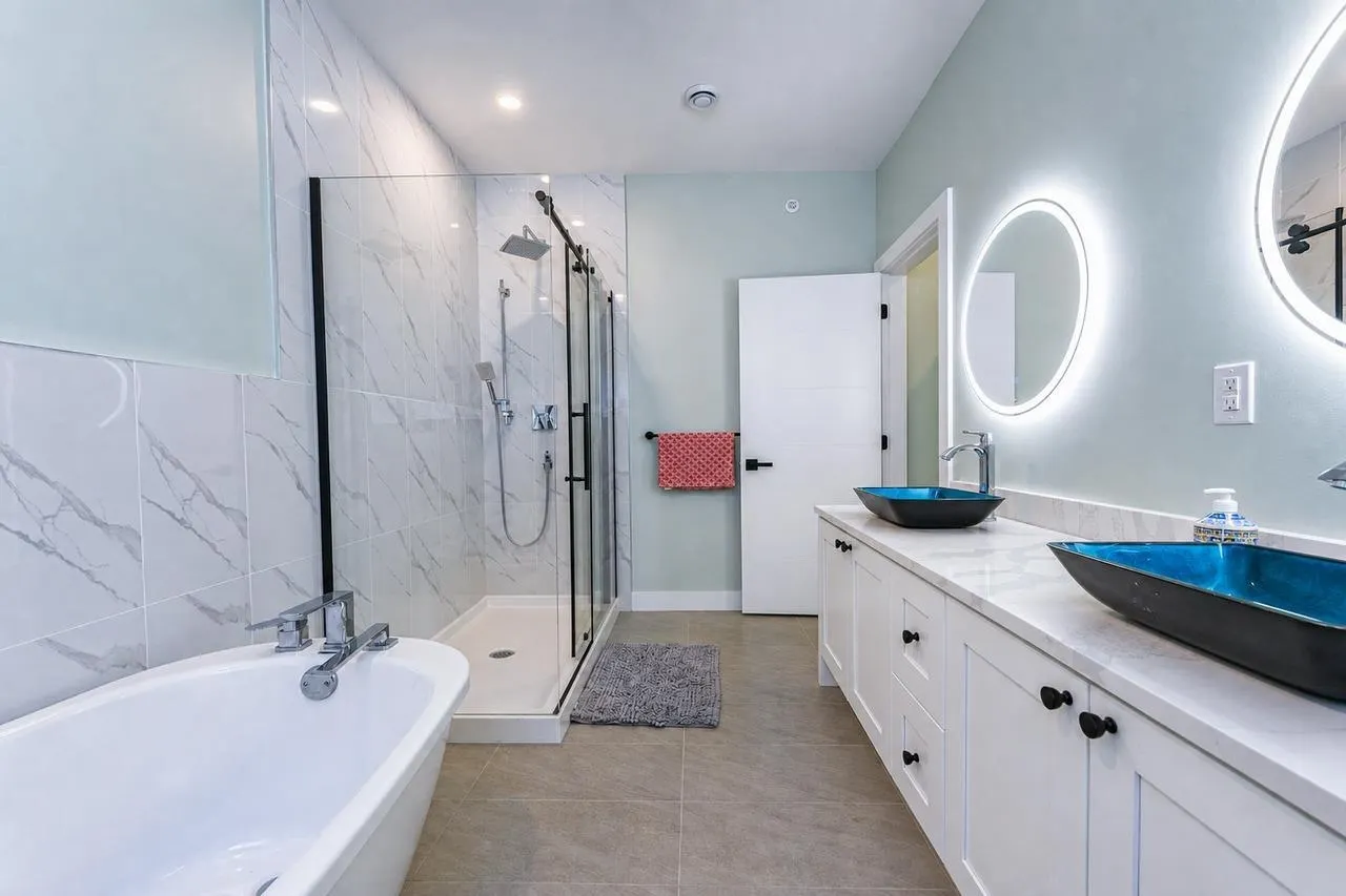 1244 Pitt River Road
