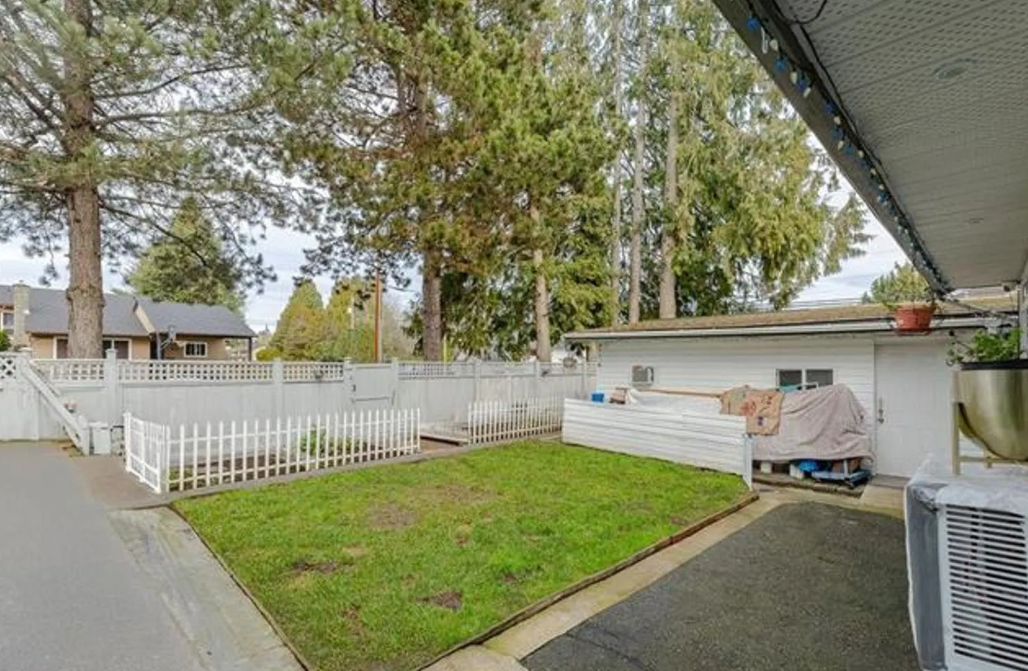 6613 134 Street