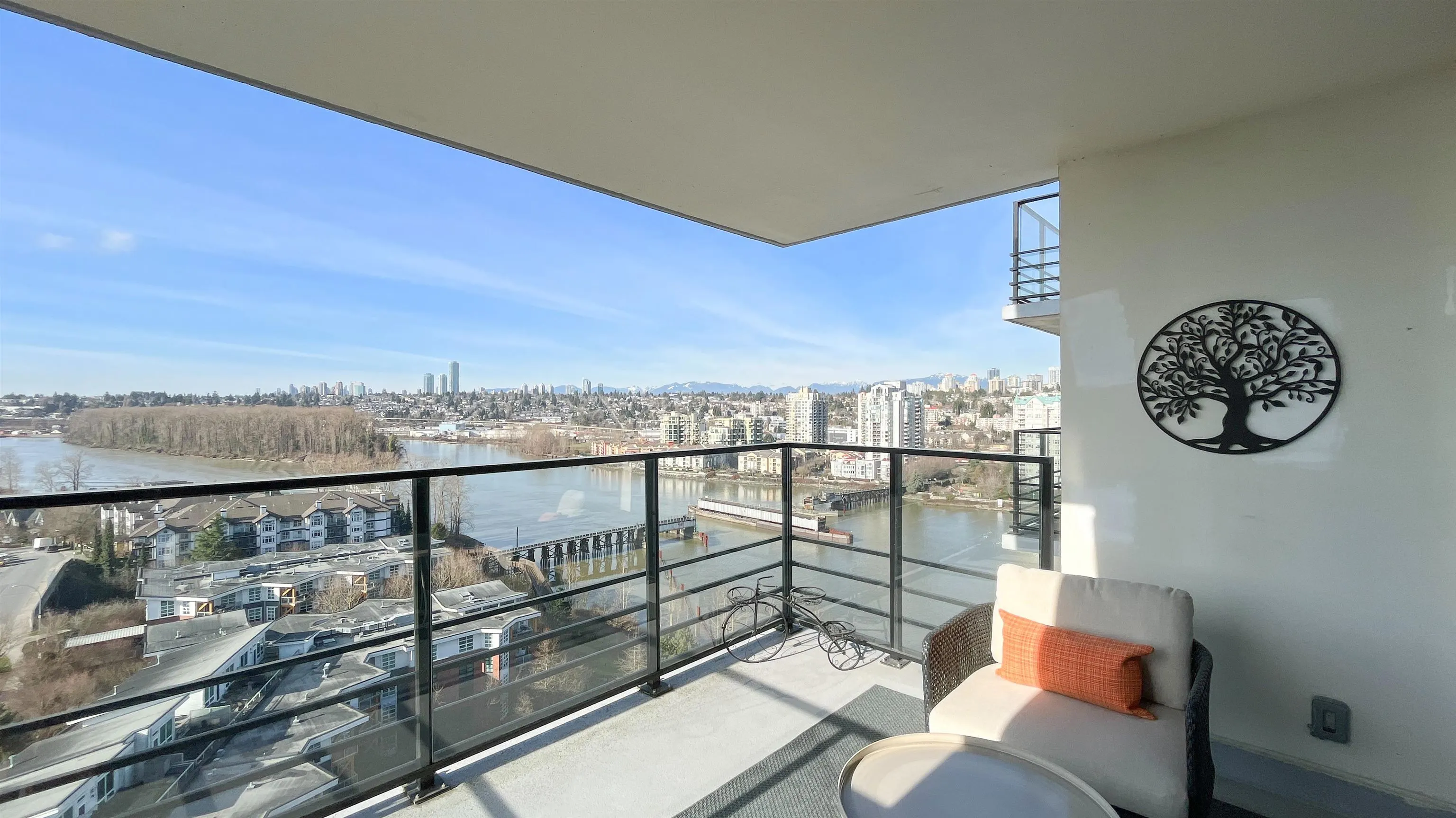 210 Salter Street #1601