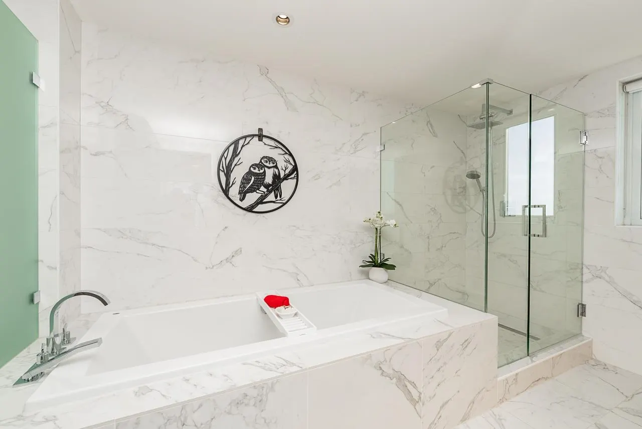 210 Salter Street #1601