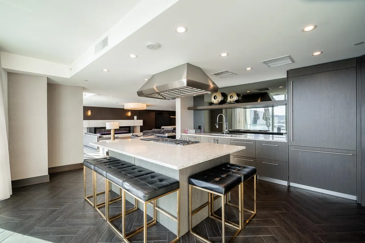 210 Salter Street #1601