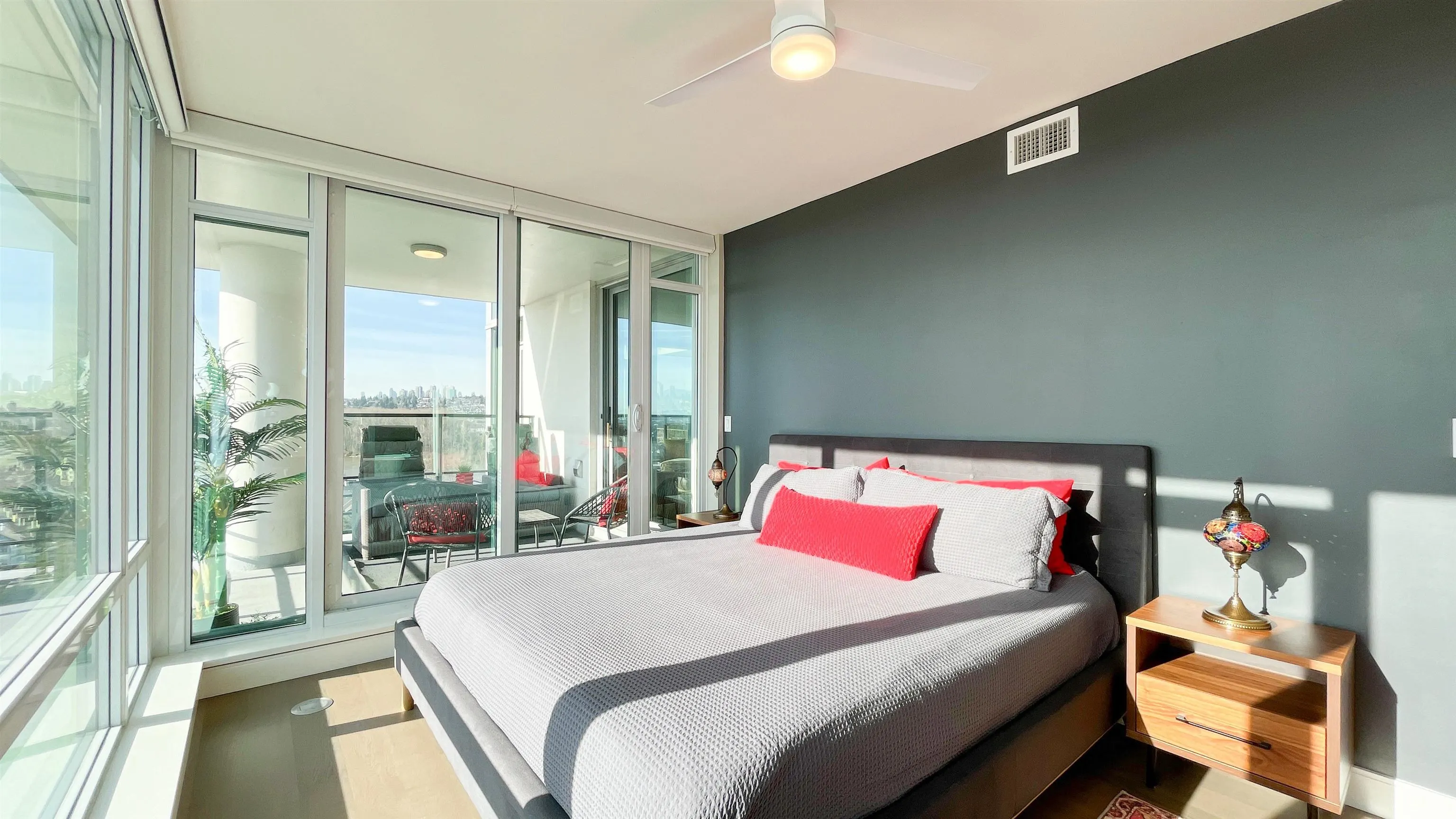 210 Salter Street #1601