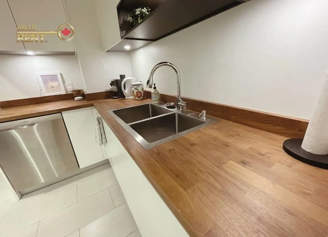 4390 Gallant Avenue #103