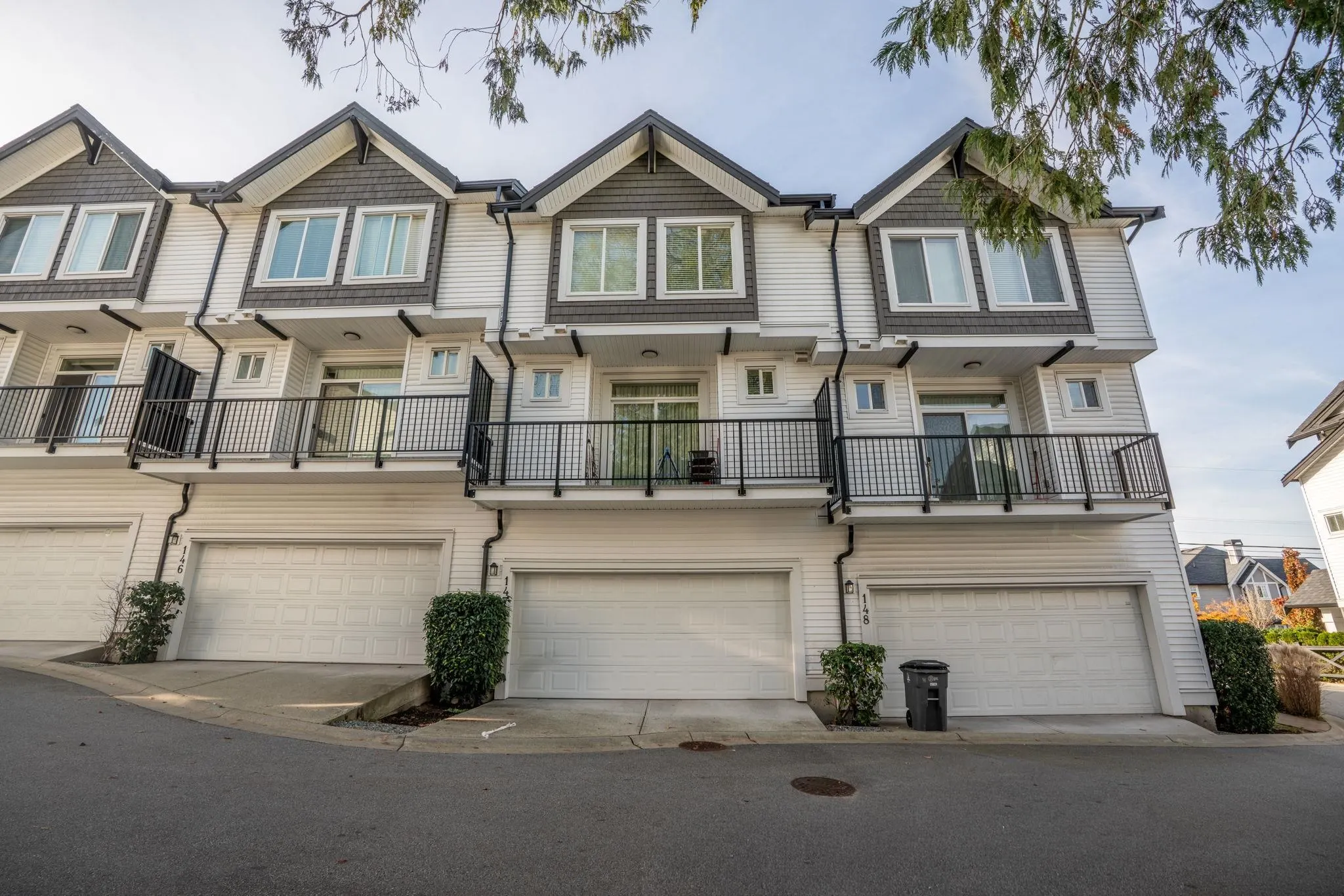 6030 142 Street #147