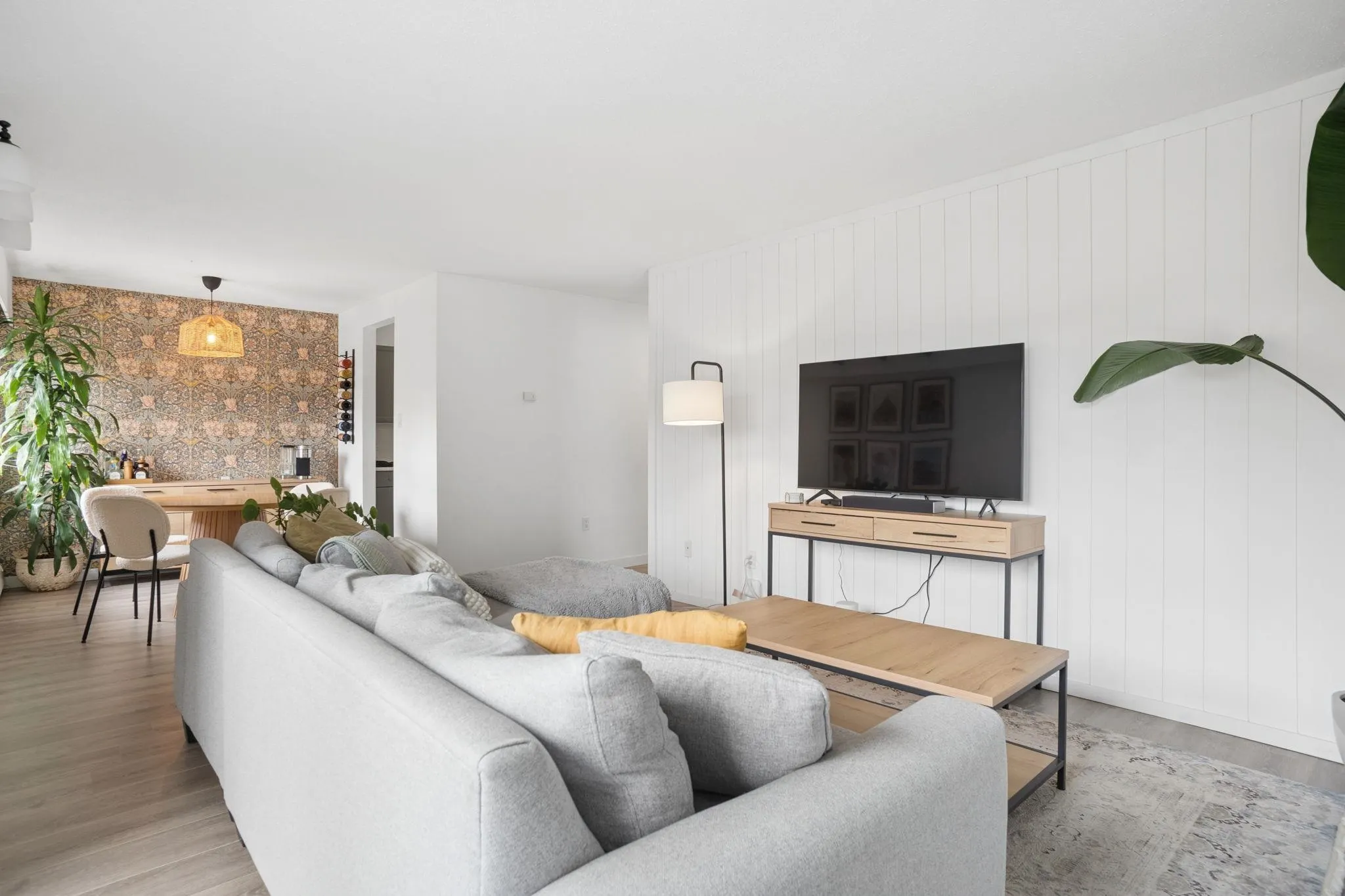 331 Knox Street #204