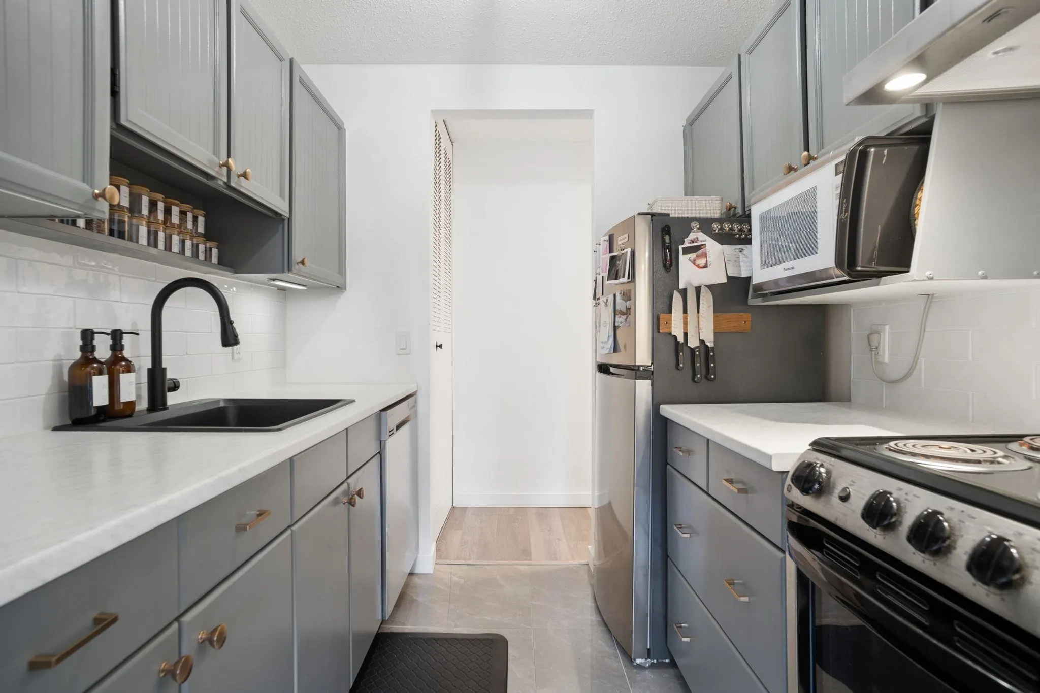 331 Knox Street #204