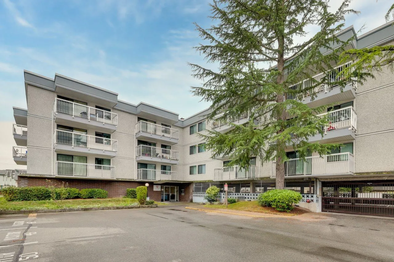 6420 Buswell Street #212