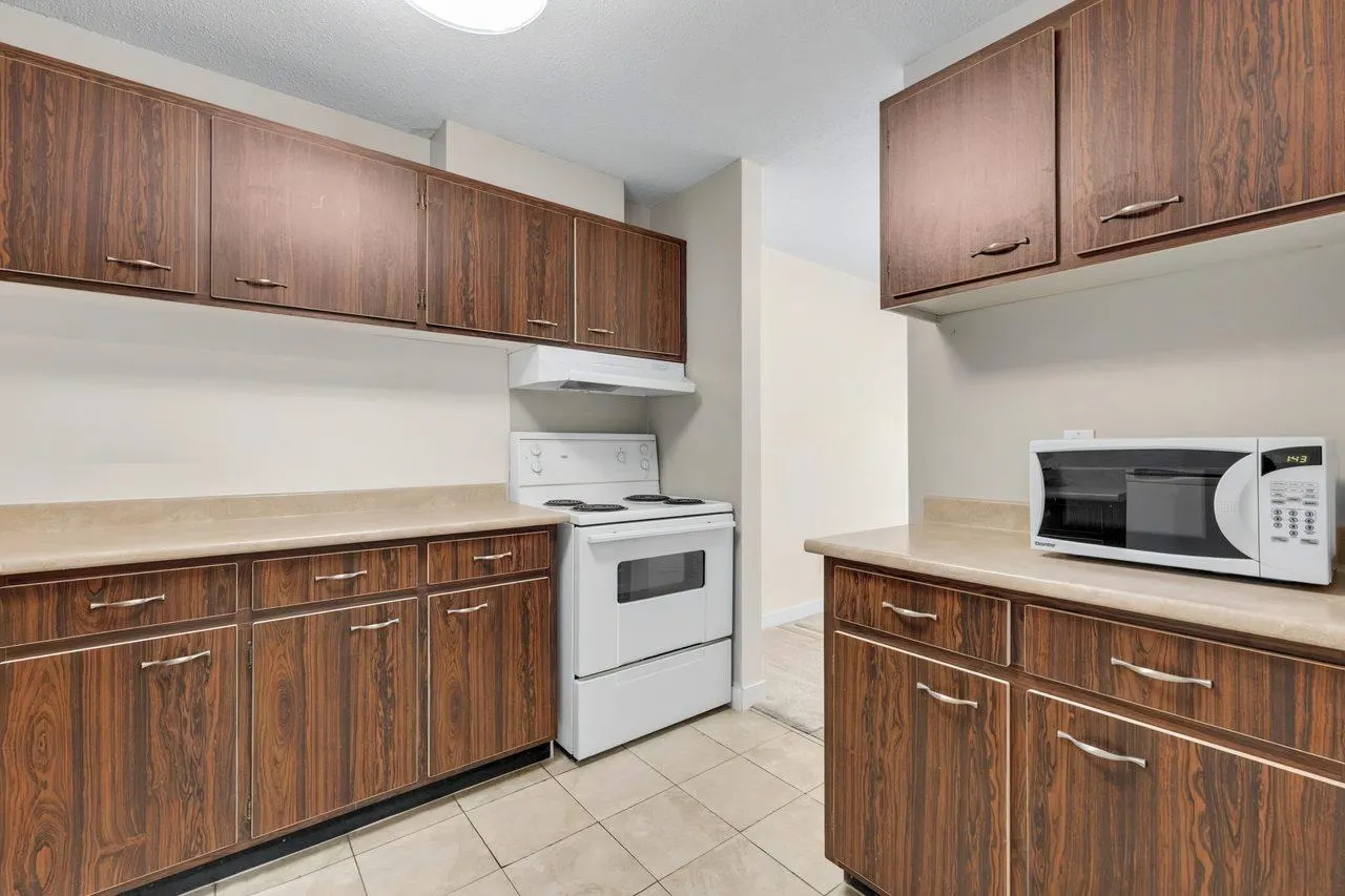 6420 Buswell Street #212